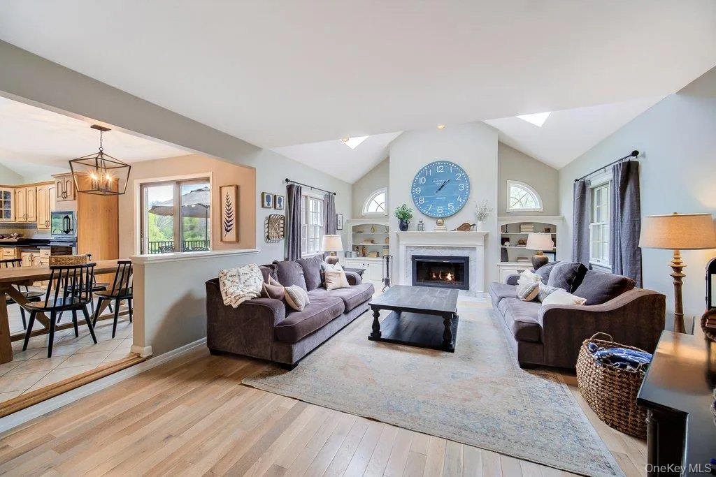 This home offers a wonderful open floor plan with the kitchen and dining room open to this beautiful sunken living room with wood-burning fireplace! This home offers a wonderful open floor plan with the kitchen and dining room open to this beautiful sunken living room with wood-burning fireplace!