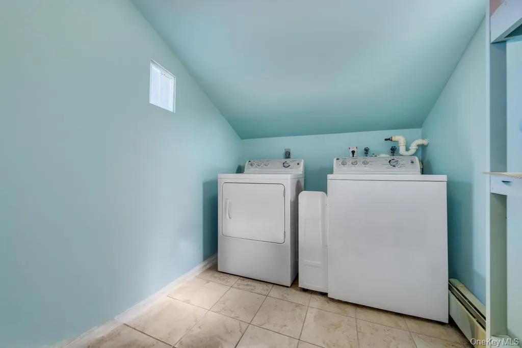 70 Featherbed Lane, Islip, NY, 2 Bedrooms Bedrooms, 4 Rooms Rooms,1 BathroomBathrooms,Residential,For Rent,Featherbed,0,992058 70 Featherbed Lane, Islip, NY, 2 Bedrooms Bedrooms, 4 Rooms Rooms,1 BathroomBathrooms,Residential,For Rent,Featherbed,0,992058
