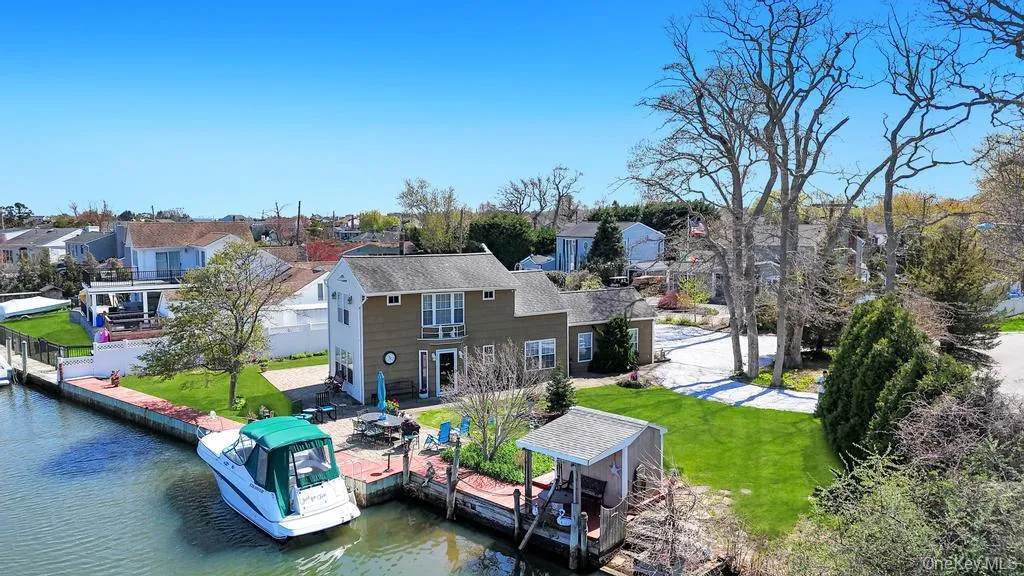 70 Featherbed Lane, Islip, NY, 2 Bedrooms Bedrooms, 4 Rooms Rooms,1 BathroomBathrooms,Residential,For Rent,Featherbed,0,992058 70 Featherbed Lane, Islip, NY, 2 Bedrooms Bedrooms, 4 Rooms Rooms,1 BathroomBathrooms,Residential,For Rent,Featherbed,0,992058