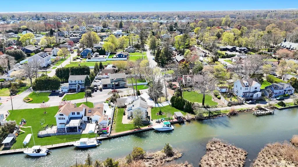 70 Featherbed Lane, Islip, NY, 2 Bedrooms Bedrooms, 4 Rooms Rooms,1 BathroomBathrooms,Residential,For Rent,Featherbed,0,992058 70 Featherbed Lane, Islip, NY, 2 Bedrooms Bedrooms, 4 Rooms Rooms,1 BathroomBathrooms,Residential,For Rent,Featherbed,0,992058