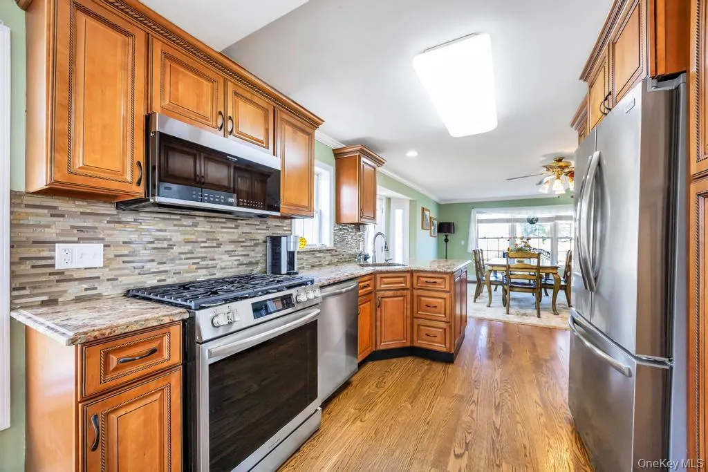 70 Featherbed Lane, Islip, NY, 2 Bedrooms Bedrooms, 4 Rooms Rooms,1 BathroomBathrooms,Residential,For Rent,Featherbed,0,992058 70 Featherbed Lane, Islip, NY, 2 Bedrooms Bedrooms, 4 Rooms Rooms,1 BathroomBathrooms,Residential,For Rent,Featherbed,0,992058