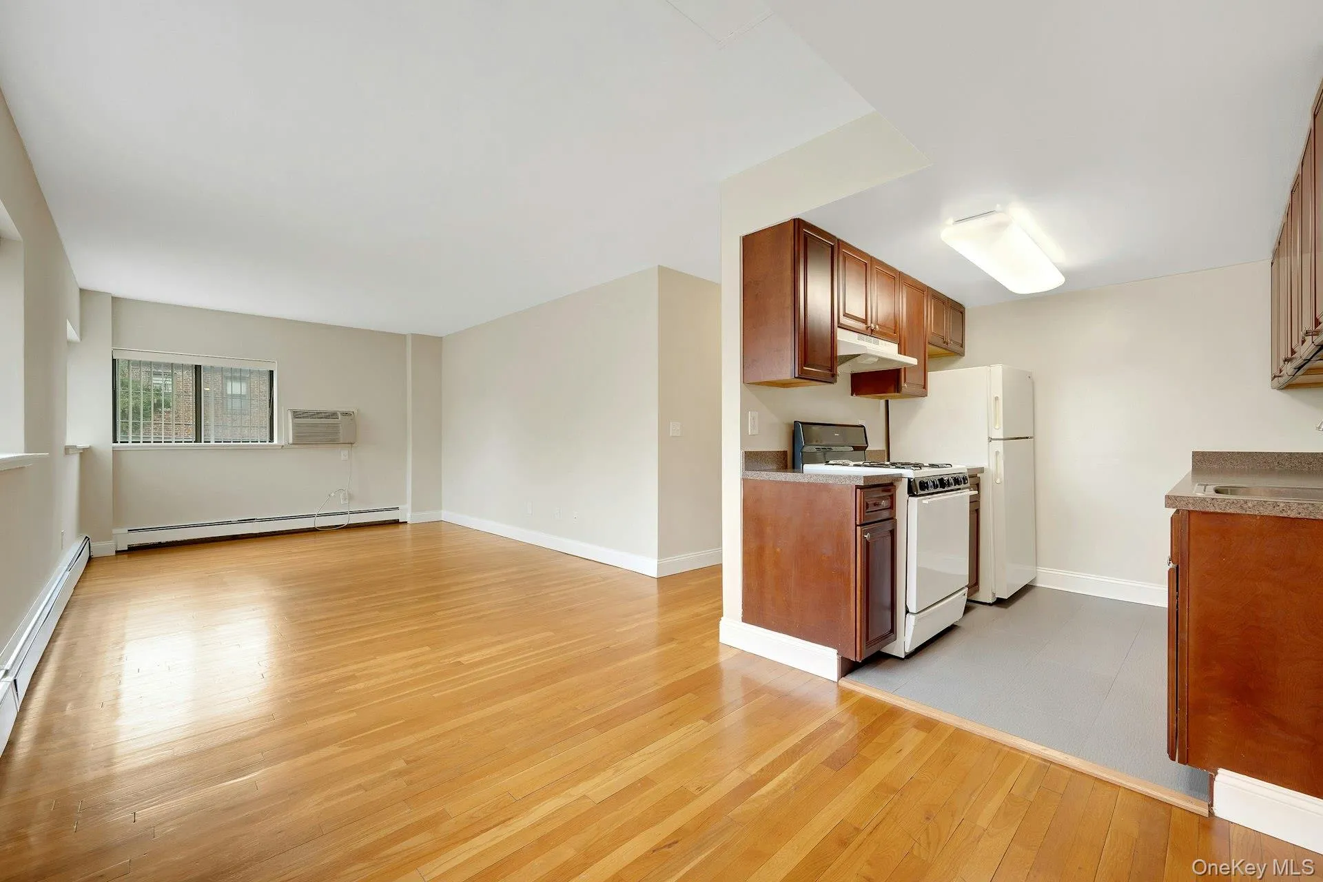 2 Park Avenue, Eastchester, NY, 1 Bedroom Bedrooms, 4 Rooms Rooms,1 BathroomBathrooms,Residential Lease,For Rent,Park,0,992062 2 Park Avenue, Eastchester, NY, 1 Bedroom Bedrooms, 4 Rooms Rooms,1 BathroomBathrooms,Residential Lease,For Rent,Park,0,992062