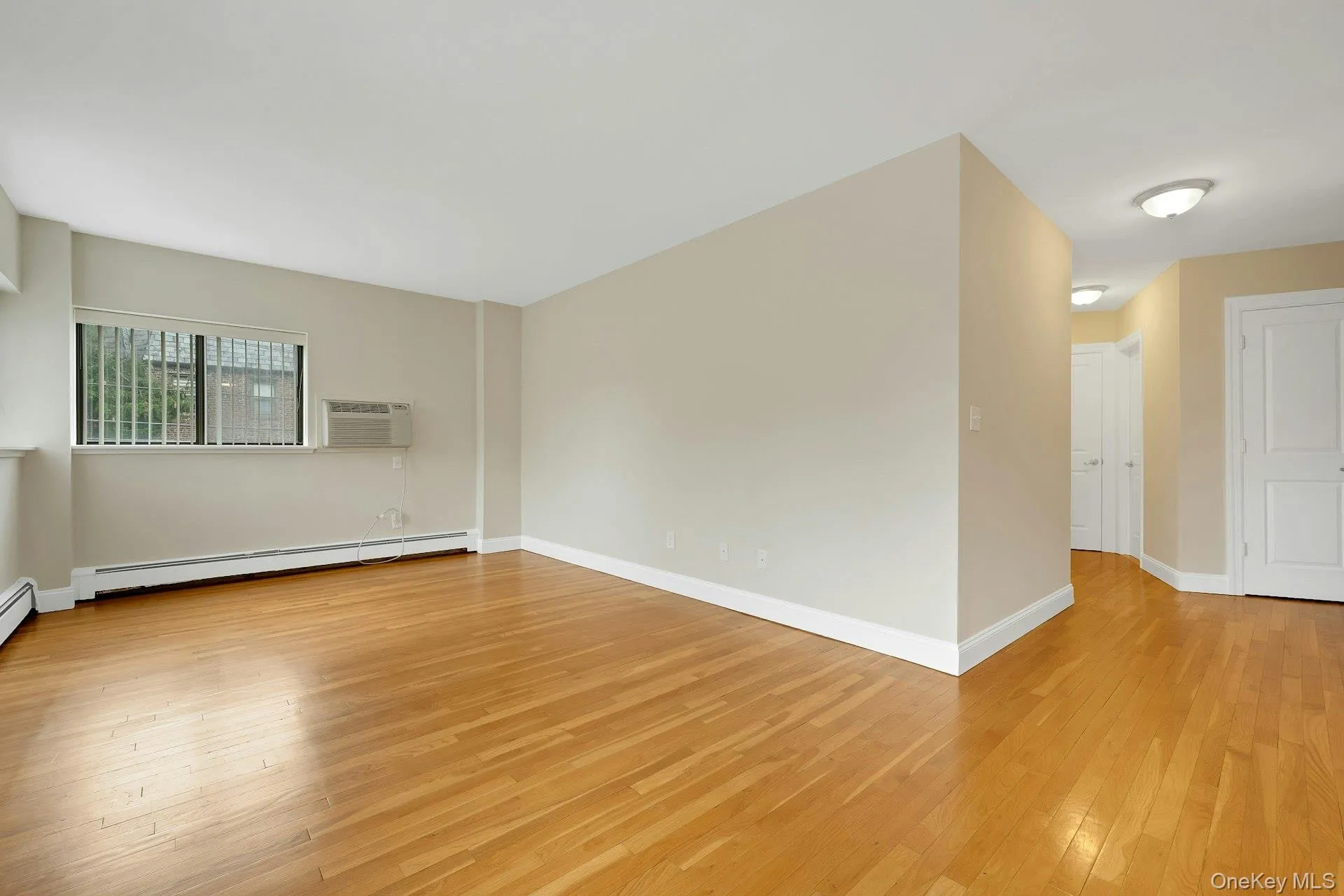 2 Park Avenue, Eastchester, NY, 1 Bedroom Bedrooms, 4 Rooms Rooms,1 BathroomBathrooms,Residential Lease,For Rent,Park,0,992062 2 Park Avenue, Eastchester, NY, 1 Bedroom Bedrooms, 4 Rooms Rooms,1 BathroomBathrooms,Residential Lease,For Rent,Park,0,992062