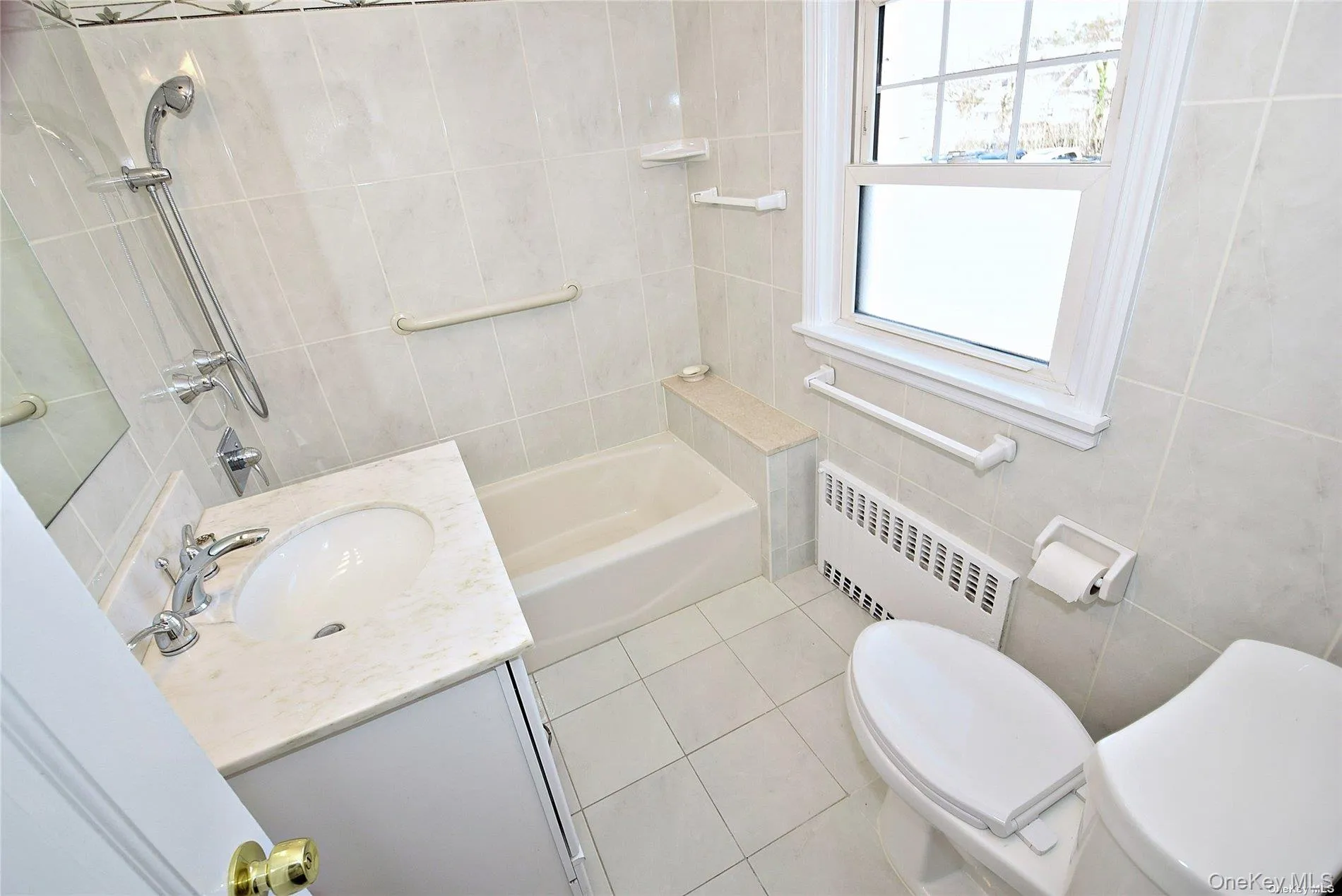 Full bath on 2Nd Floor Full bath on 2Nd Floor