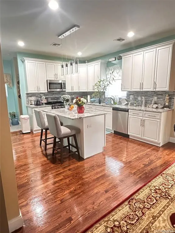 1801 Fire Avenue, Brookhaven, NY, 1 Bedroom Bedrooms, 1 Room Rooms,1 BathroomBathrooms,Residential Lease,For Rent,Fire,0,992116 1801 Fire Avenue, Brookhaven, NY, 1 Bedroom Bedrooms, 1 Room Rooms,1 BathroomBathrooms,Residential Lease,For Rent,Fire,0,992116