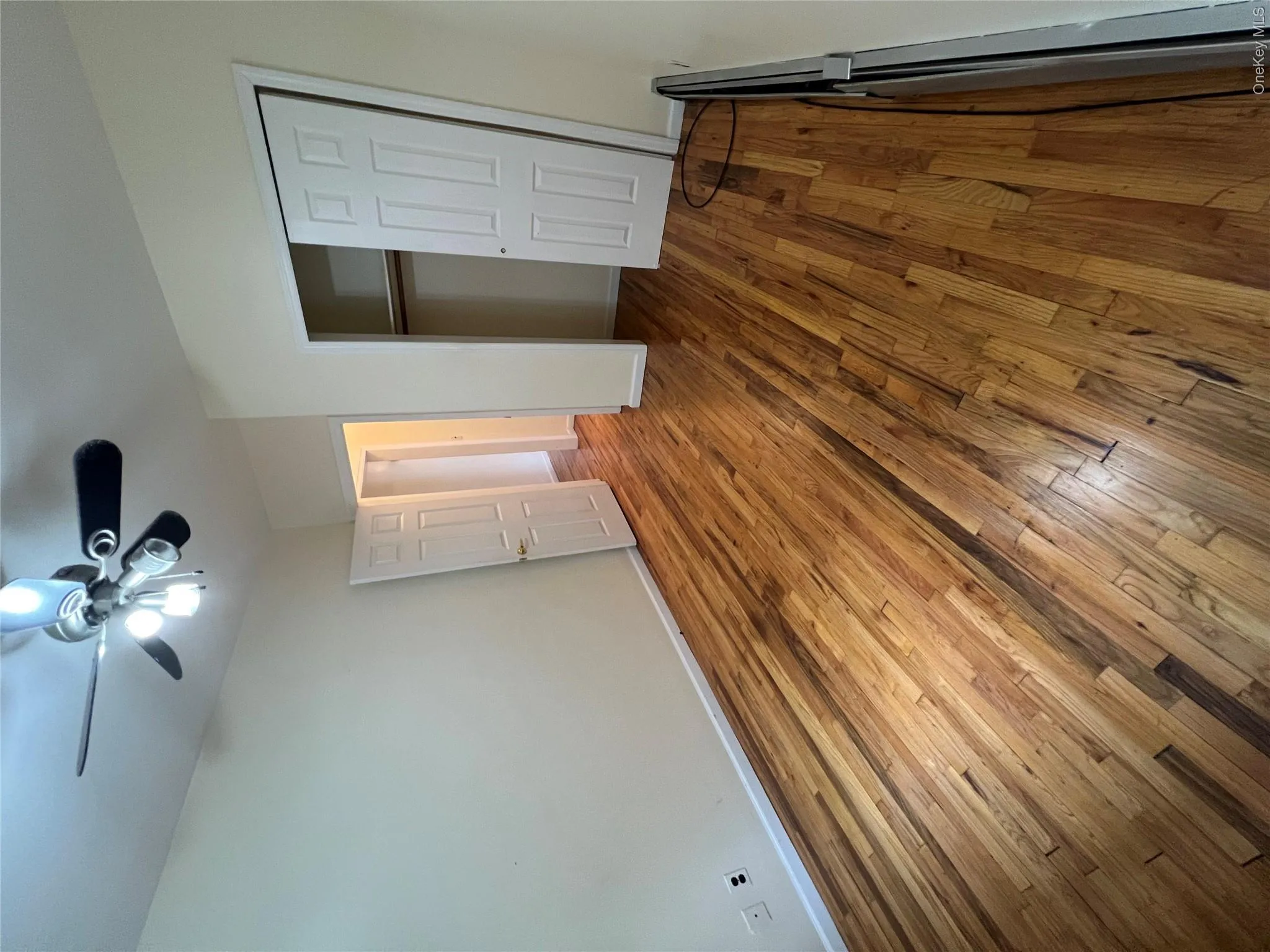 196-15 Hillside Avenue, New York, NY, 3 Bedrooms Bedrooms, 5 Rooms Rooms,2 BathroomsBathrooms,Residential Lease,For Rent,Hillside,0,992124 196-15 Hillside Avenue, New York, NY, 3 Bedrooms Bedrooms, 5 Rooms Rooms,2 BathroomsBathrooms,Residential Lease,For Rent,Hillside,0,992124
