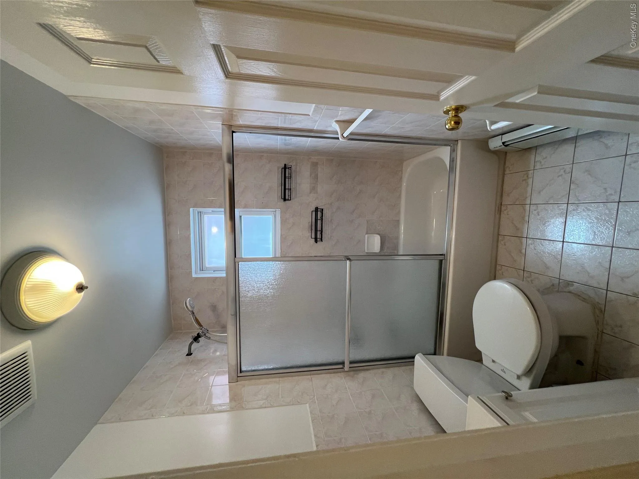 196-15 Hillside Avenue, New York, NY, 3 Bedrooms Bedrooms, 5 Rooms Rooms,2 BathroomsBathrooms,Residential Lease,For Rent,Hillside,0,992124 196-15 Hillside Avenue, New York, NY, 3 Bedrooms Bedrooms, 5 Rooms Rooms,2 BathroomsBathrooms,Residential Lease,For Rent,Hillside,0,992124