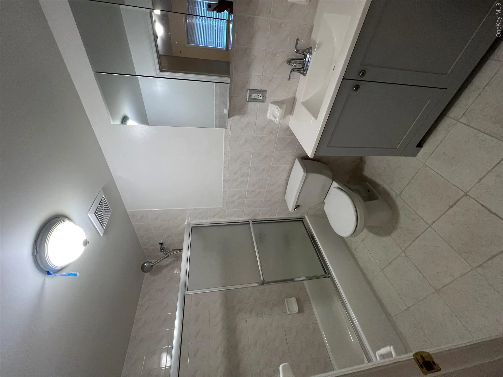 196-15 Hillside Avenue, New York, NY, 3 Bedrooms Bedrooms, 5 Rooms Rooms,2 BathroomsBathrooms,Residential Lease,For Rent,Hillside,0,992124 196-15 Hillside Avenue, New York, NY, 3 Bedrooms Bedrooms, 5 Rooms Rooms,2 BathroomsBathrooms,Residential Lease,For Rent,Hillside,0,992124