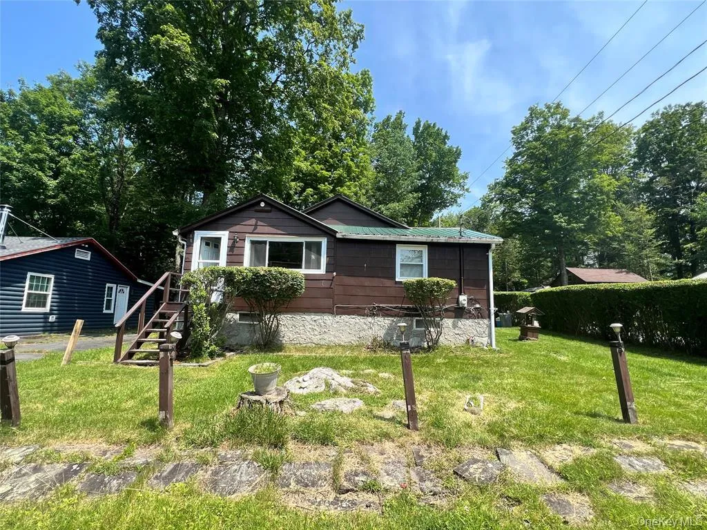 71 Keller Avenue, Bethel, NY, 2 Bedrooms Bedrooms, 4 Rooms Rooms,1 BathroomBathrooms,Residential,For Rent,Keller,0,992128 71 Keller Avenue, Bethel, NY, 2 Bedrooms Bedrooms, 4 Rooms Rooms,1 BathroomBathrooms,Residential,For Rent,Keller,0,992128