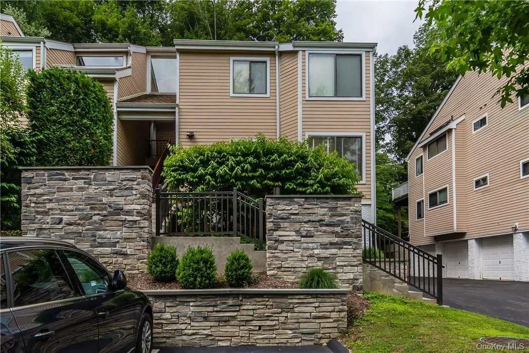 170 Birchwood Close, New Castle, NY, 1 Bedroom Bedrooms, 4 Rooms Rooms,1 BathroomBathrooms,Residential Lease,For Rent,Birchwood Close,0,992130 170 Birchwood Close, New Castle, NY, 1 Bedroom Bedrooms, 4 Rooms Rooms,1 BathroomBathrooms,Residential Lease,For Rent,Birchwood Close,0,992130