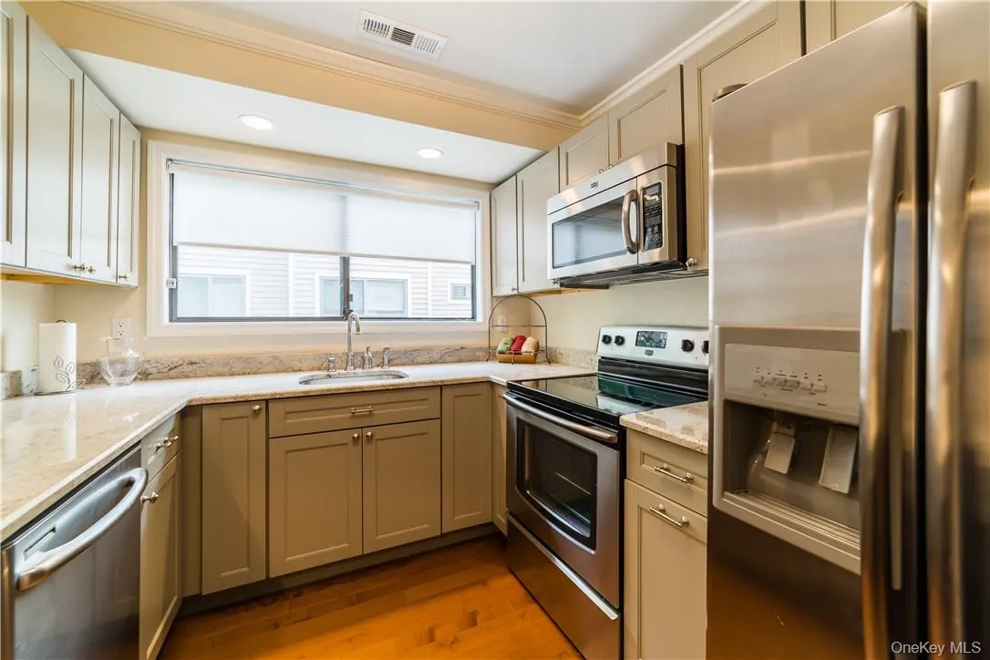 170 Birchwood Close, New Castle, NY, 1 Bedroom Bedrooms, 4 Rooms Rooms,1 BathroomBathrooms,Residential Lease,For Rent,Birchwood Close,0,992130 170 Birchwood Close, New Castle, NY, 1 Bedroom Bedrooms, 4 Rooms Rooms,1 BathroomBathrooms,Residential Lease,For Rent,Birchwood Close,0,992130