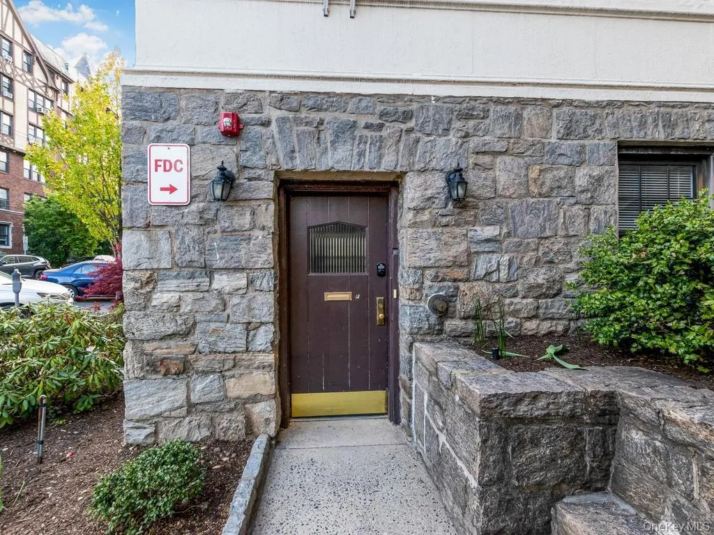 26 Pondfield Road, Yonkers, NY, 2 Bedrooms Bedrooms, 4 Rooms Rooms,1 BathroomBathrooms,Residential,For Rent,Pondfield,0,992132 26 Pondfield Road, Yonkers, NY, 2 Bedrooms Bedrooms, 4 Rooms Rooms,1 BathroomBathrooms,Residential,For Rent,Pondfield,0,992132