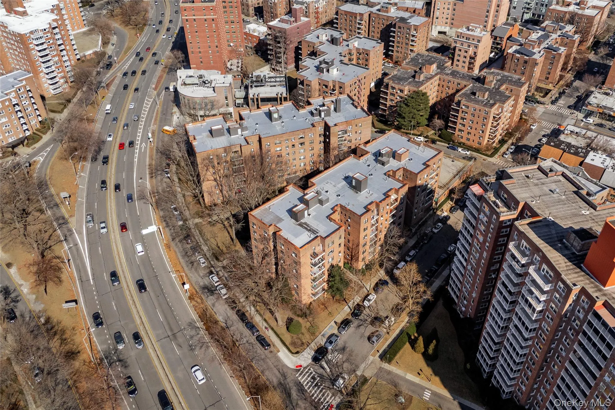 3616 Henry Hudson Parkway, New York, NY, 1 Bedroom Bedrooms, 5 Rooms Rooms,1 BathroomBathrooms,Residential Lease,For Rent,Henry Hudson Parkway,0,992137 3616 Henry Hudson Parkway, New York, NY, 1 Bedroom Bedrooms, 5 Rooms Rooms,1 BathroomBathrooms,Residential Lease,For Rent,Henry Hudson Parkway,0,992137
