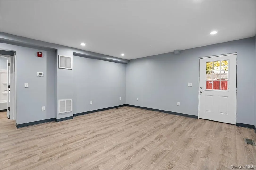20 Oak Street, Montgomery, NY, 2 Bedrooms Bedrooms, 6 Rooms Rooms,1 BathroomBathrooms,Residential Lease,For Rent,Oak,0,992147 20 Oak Street, Montgomery, NY, 2 Bedrooms Bedrooms, 6 Rooms Rooms,1 BathroomBathrooms,Residential Lease,For Rent,Oak,0,992147