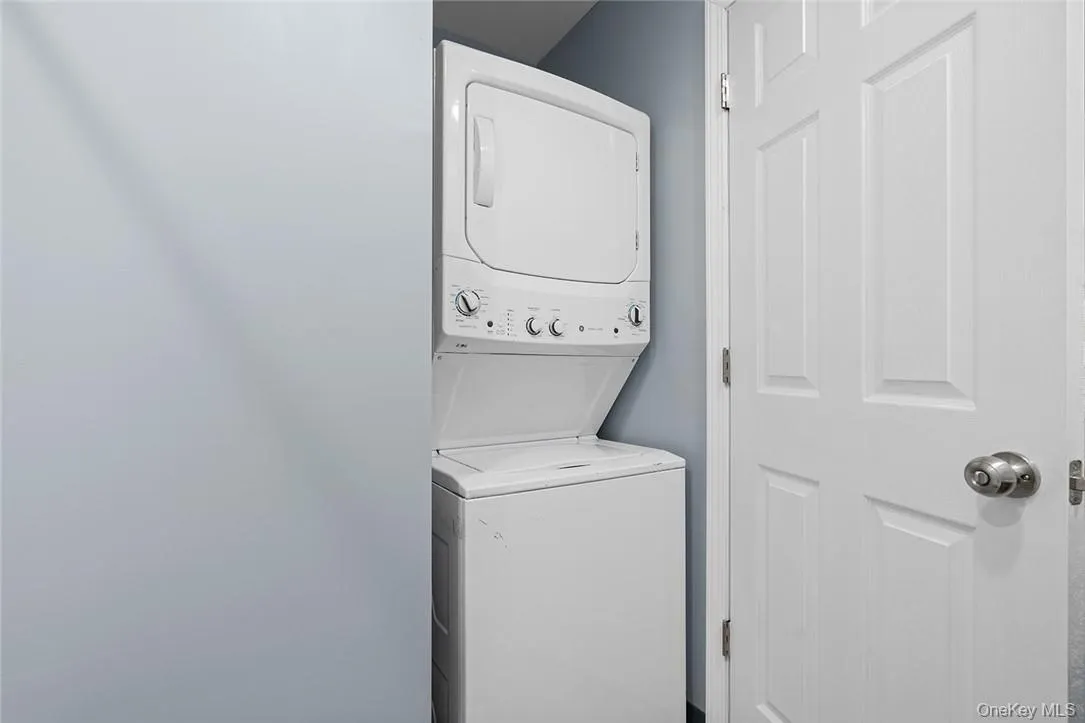 20 Oak Street, Montgomery, NY, 2 Bedrooms Bedrooms, 6 Rooms Rooms,1 BathroomBathrooms,Residential Lease,For Rent,Oak,0,992147 20 Oak Street, Montgomery, NY, 2 Bedrooms Bedrooms, 6 Rooms Rooms,1 BathroomBathrooms,Residential Lease,For Rent,Oak,0,992147