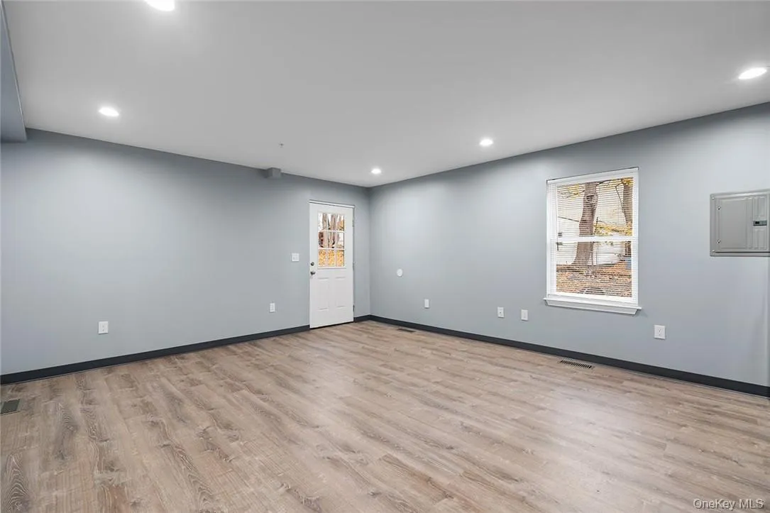 20 Oak Street, Montgomery, NY, 2 Bedrooms Bedrooms, 6 Rooms Rooms,1 BathroomBathrooms,Residential Lease,For Rent,Oak,0,992147 20 Oak Street, Montgomery, NY, 2 Bedrooms Bedrooms, 6 Rooms Rooms,1 BathroomBathrooms,Residential Lease,For Rent,Oak,0,992147