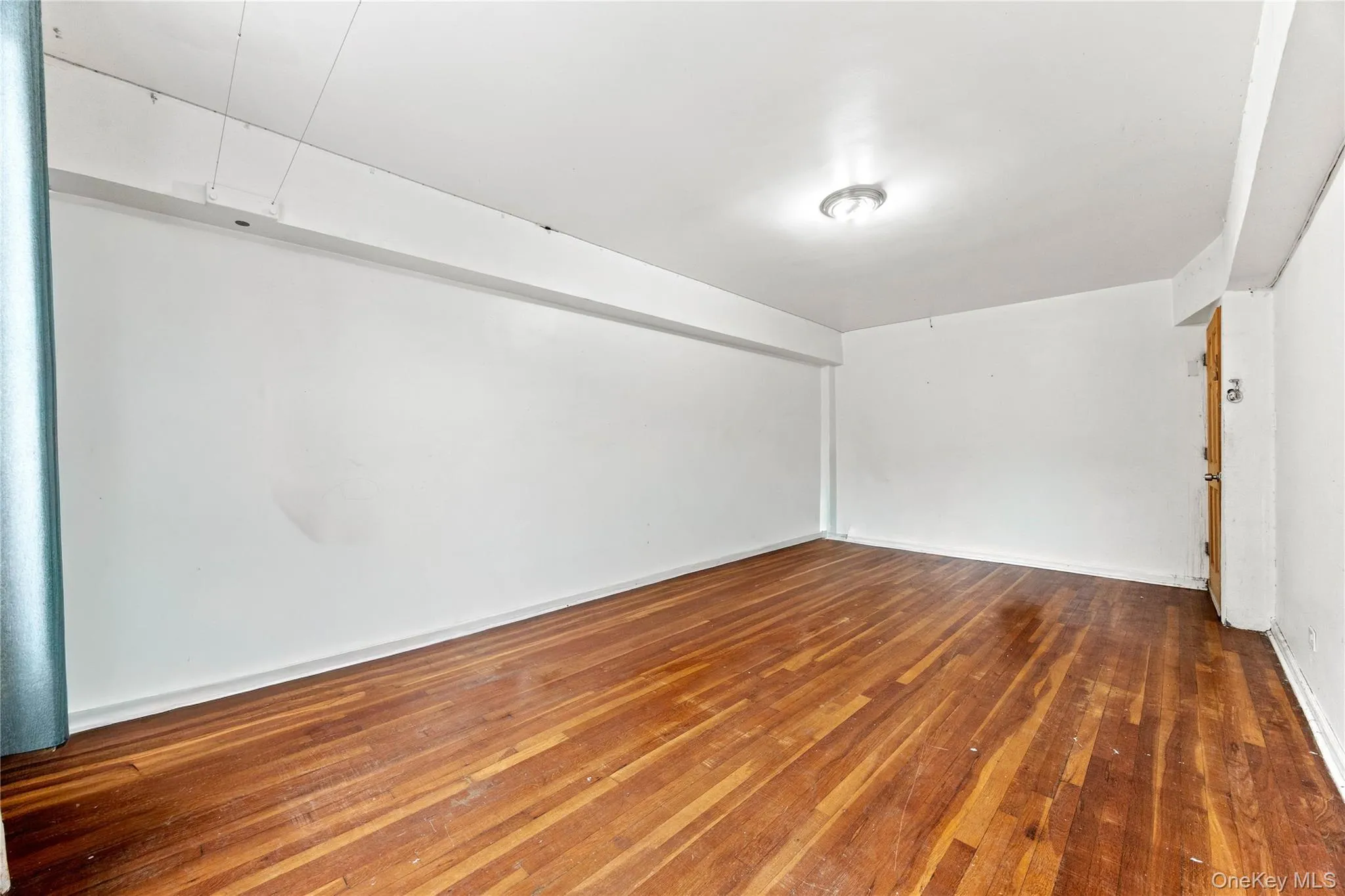 2275 Cruger Ave, New York, NY, 2 Bedrooms Bedrooms, 5 Rooms Rooms,1 BathroomBathrooms,Residential Sale,For Rent,Cruger Ave,0,992150 2275 Cruger Ave, New York, NY, 2 Bedrooms Bedrooms, 5 Rooms Rooms,1 BathroomBathrooms,Residential Sale,For Rent,Cruger Ave,0,992150