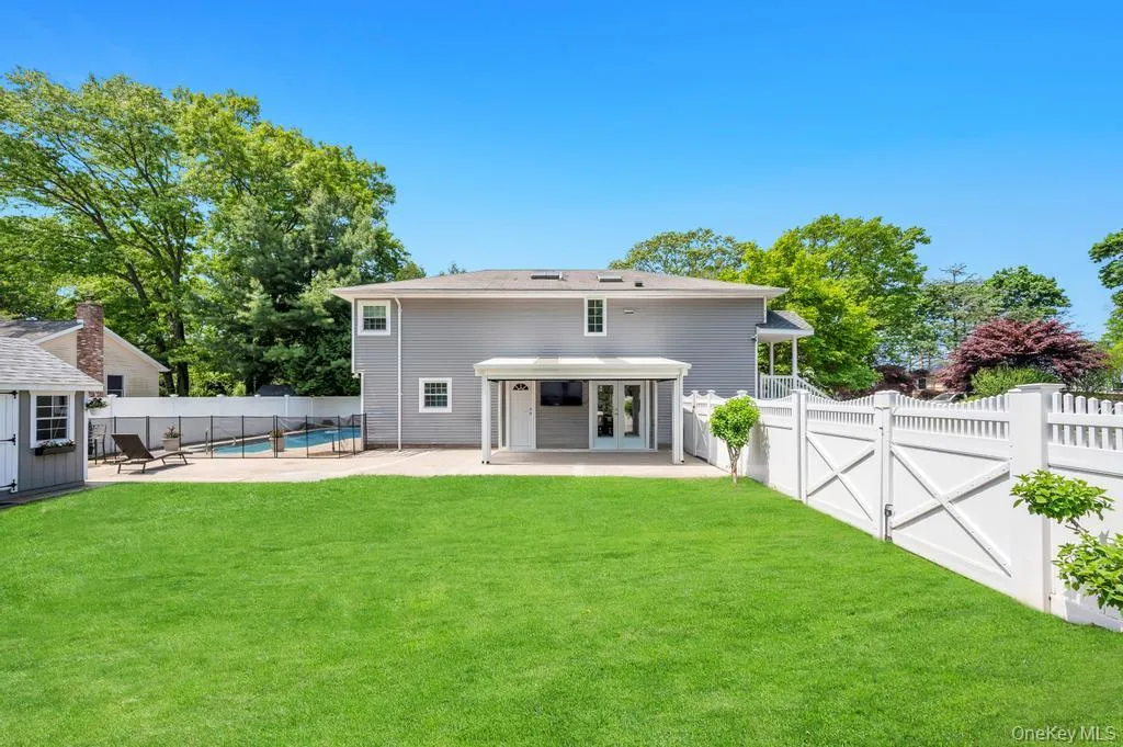 4 Florence Street, Smithtown, NY, 5 Bedrooms Bedrooms, 10 Rooms Rooms,2 BathroomsBathrooms,Residential,For Rent,Florence,0,992164 4 Florence Street, Smithtown, NY, 5 Bedrooms Bedrooms, 10 Rooms Rooms,2 BathroomsBathrooms,Residential,For Rent,Florence,0,992164