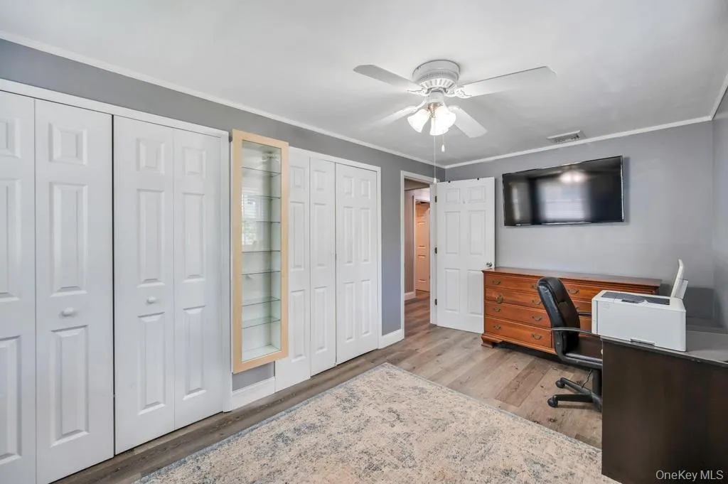 4 Florence Street, Smithtown, NY, 5 Bedrooms Bedrooms, 10 Rooms Rooms,2 BathroomsBathrooms,Residential,For Rent,Florence,0,992164 4 Florence Street, Smithtown, NY, 5 Bedrooms Bedrooms, 10 Rooms Rooms,2 BathroomsBathrooms,Residential,For Rent,Florence,0,992164