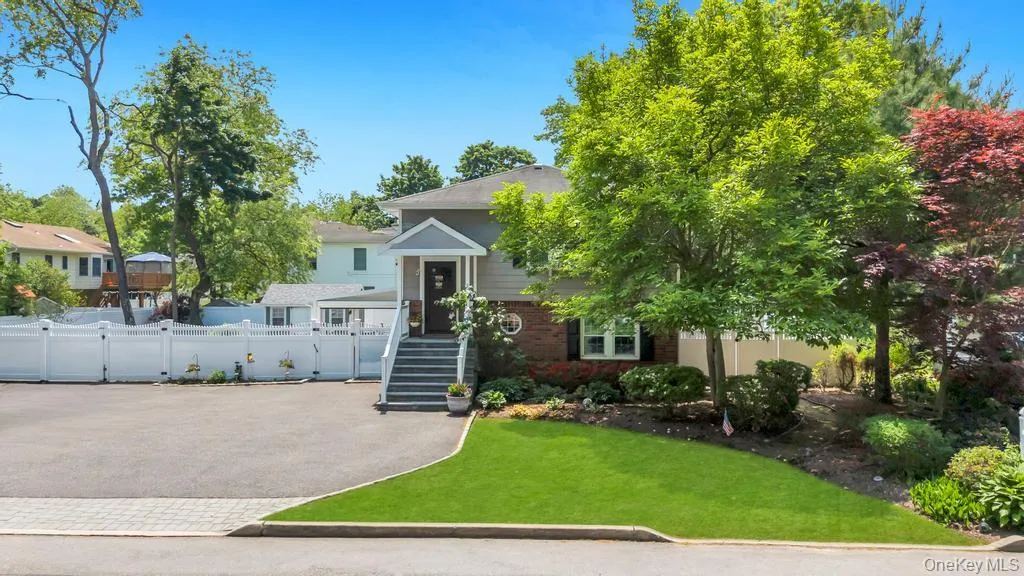 4 Florence Street, Smithtown, NY, 5 Bedrooms Bedrooms, 10 Rooms Rooms,2 BathroomsBathrooms,Residential,For Rent,Florence,0,992164 4 Florence Street, Smithtown, NY, 5 Bedrooms Bedrooms, 10 Rooms Rooms,2 BathroomsBathrooms,Residential,For Rent,Florence,0,992164
