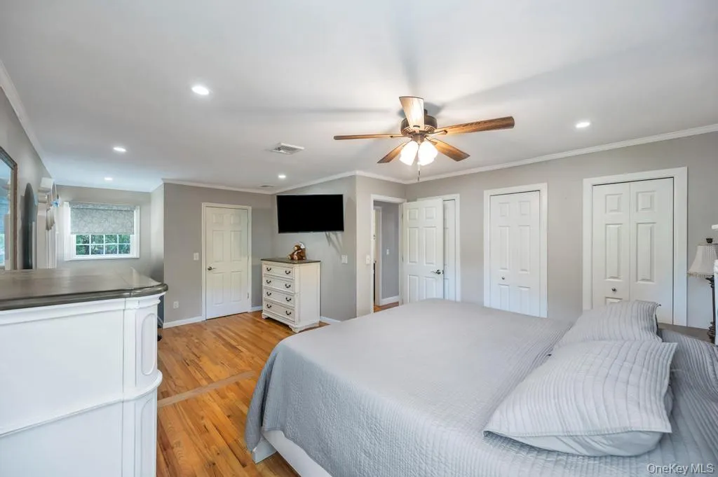 4 Florence Street, Smithtown, NY, 5 Bedrooms Bedrooms, 10 Rooms Rooms,2 BathroomsBathrooms,Residential,For Rent,Florence,0,992164 4 Florence Street, Smithtown, NY, 5 Bedrooms Bedrooms, 10 Rooms Rooms,2 BathroomsBathrooms,Residential,For Rent,Florence,0,992164