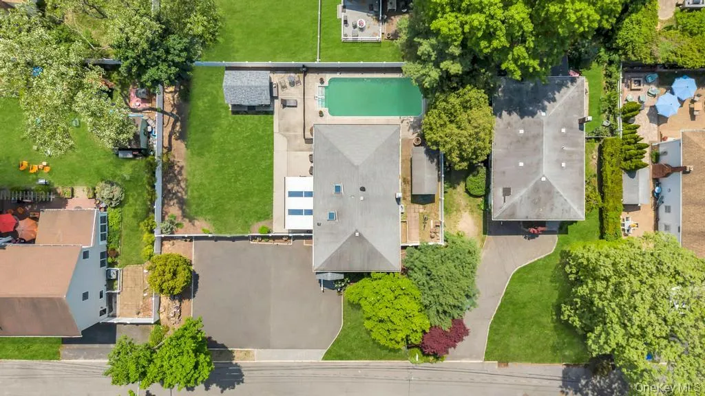 4 Florence Street, Smithtown, NY, 5 Bedrooms Bedrooms, 10 Rooms Rooms,2 BathroomsBathrooms,Residential,For Rent,Florence,0,992164 4 Florence Street, Smithtown, NY, 5 Bedrooms Bedrooms, 10 Rooms Rooms,2 BathroomsBathrooms,Residential,For Rent,Florence,0,992164