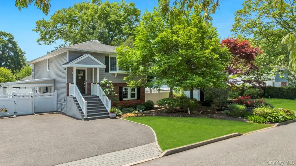 4 Florence Street, Smithtown, NY, 5 Bedrooms Bedrooms, 10 Rooms Rooms,2 BathroomsBathrooms,Residential,For Rent,Florence,0,992164 4 Florence Street, Smithtown, NY, 5 Bedrooms Bedrooms, 10 Rooms Rooms,2 BathroomsBathrooms,Residential,For Rent,Florence,0,992164