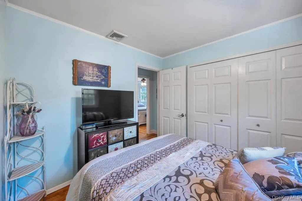 4 Florence Street, Smithtown, NY, 5 Bedrooms Bedrooms, 10 Rooms Rooms,2 BathroomsBathrooms,Residential,For Rent,Florence,0,992164 4 Florence Street, Smithtown, NY, 5 Bedrooms Bedrooms, 10 Rooms Rooms,2 BathroomsBathrooms,Residential,For Rent,Florence,0,992164