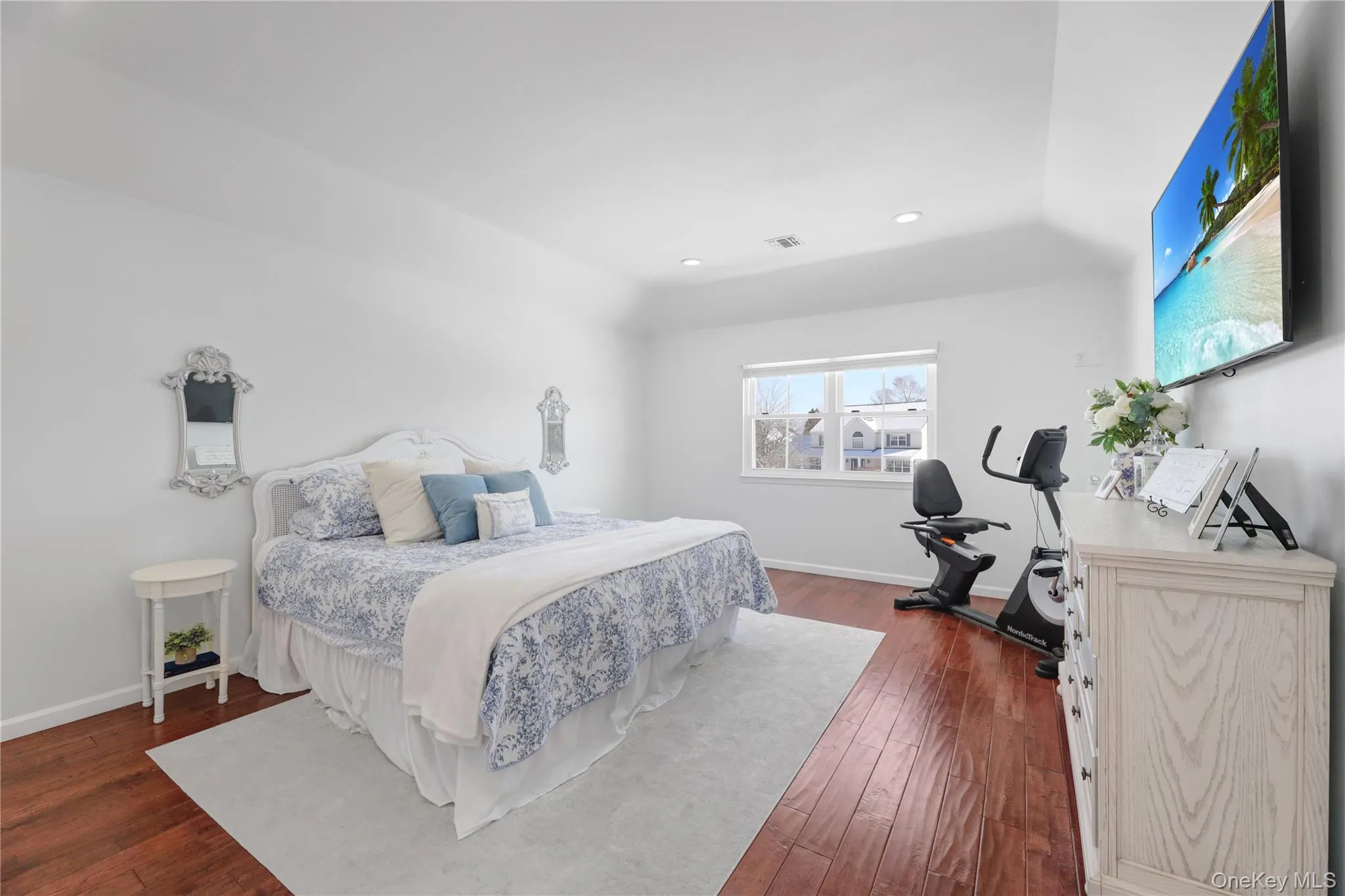 20 Chateau Drive, Brookhaven, NY, 4 Bedrooms Bedrooms, 8 Rooms Rooms,2 BathroomsBathrooms,Residential,For Rent,Chateau,0,992171 20 Chateau Drive, Brookhaven, NY, 4 Bedrooms Bedrooms, 8 Rooms Rooms,2 BathroomsBathrooms,Residential,For Rent,Chateau,0,992171