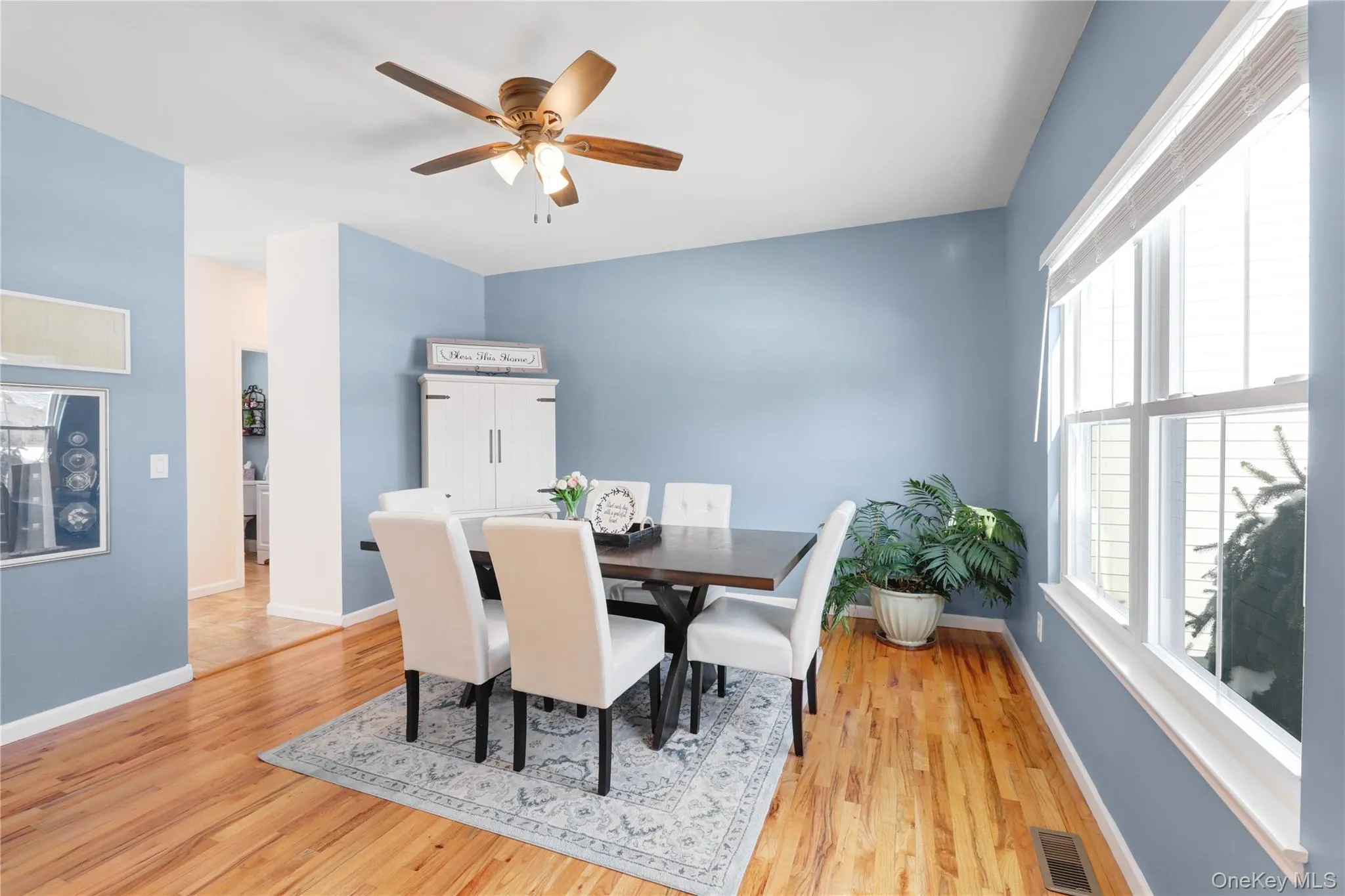 20 Chateau Drive, Brookhaven, NY, 4 Bedrooms Bedrooms, 8 Rooms Rooms,2 BathroomsBathrooms,Residential,For Rent,Chateau,0,992171 20 Chateau Drive, Brookhaven, NY, 4 Bedrooms Bedrooms, 8 Rooms Rooms,2 BathroomsBathrooms,Residential,For Rent,Chateau,0,992171