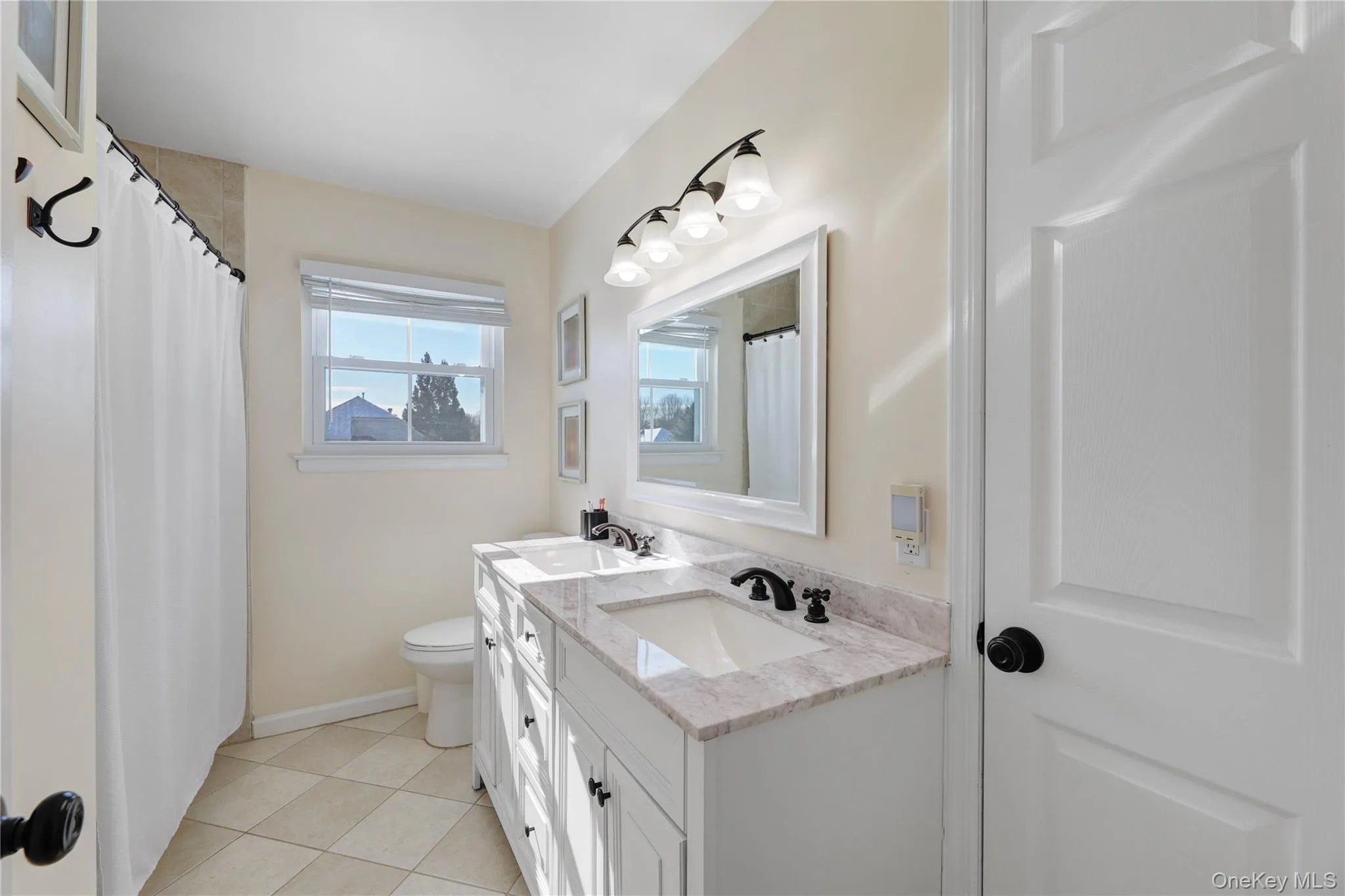 20 Chateau Drive, Brookhaven, NY, 4 Bedrooms Bedrooms, 8 Rooms Rooms,2 BathroomsBathrooms,Residential,For Rent,Chateau,0,992171 20 Chateau Drive, Brookhaven, NY, 4 Bedrooms Bedrooms, 8 Rooms Rooms,2 BathroomsBathrooms,Residential,For Rent,Chateau,0,992171