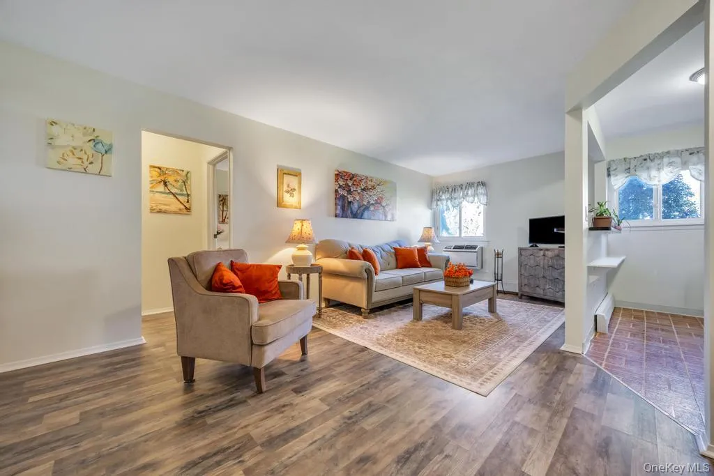 49 Mildred Place, Babylon, NY, 1 Bedroom Bedrooms, 4 Rooms Rooms,1 BathroomBathrooms,Residential,For Rent,Mildred,0,992172 49 Mildred Place, Babylon, NY, 1 Bedroom Bedrooms, 4 Rooms Rooms,1 BathroomBathrooms,Residential,For Rent,Mildred,0,992172