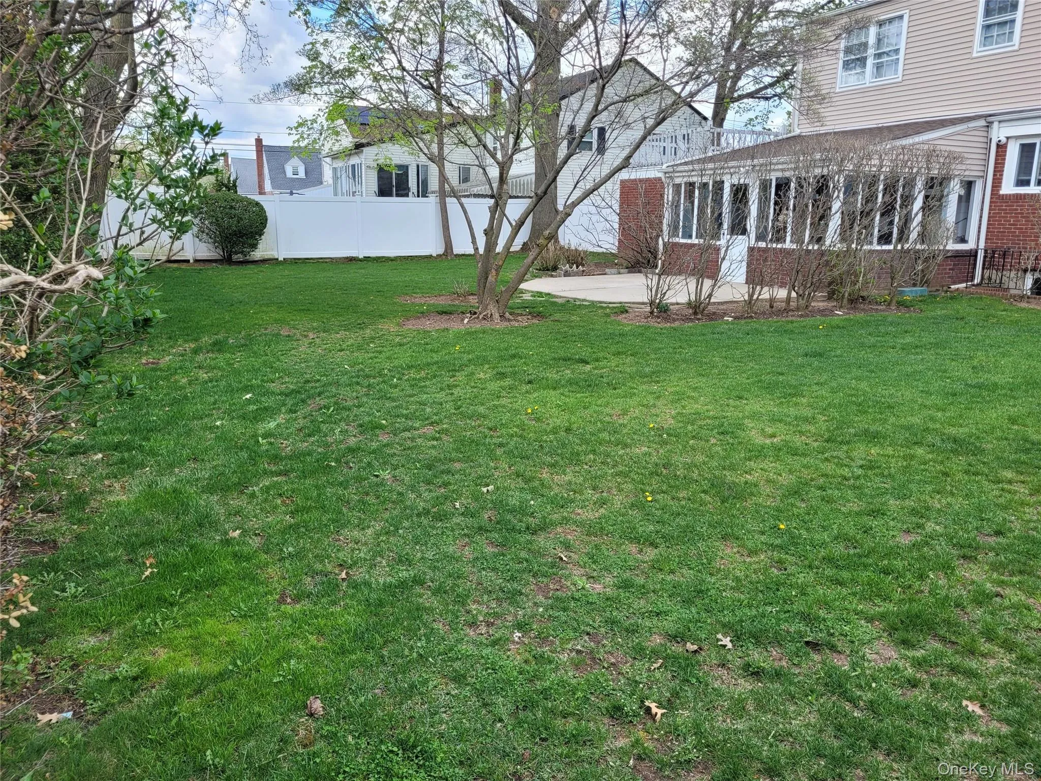 Park Like Grounds with Enclosed Patio Park Like Grounds with Enclosed Patio