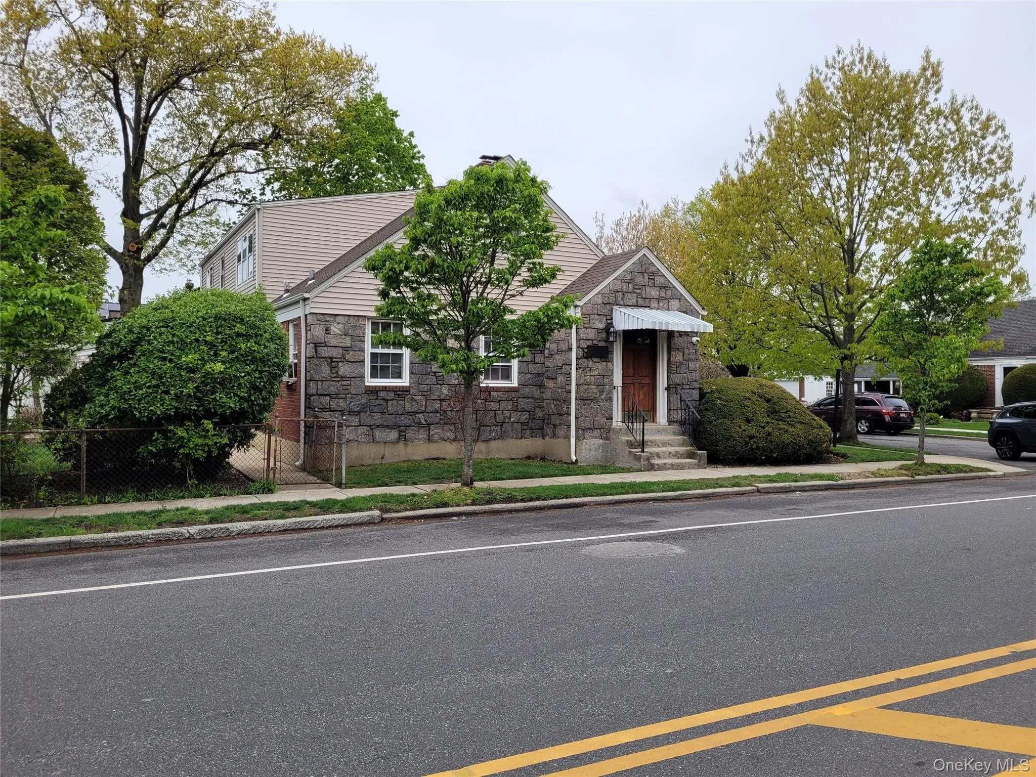 Faces Nassau Blvd Faces Nassau Blvd
