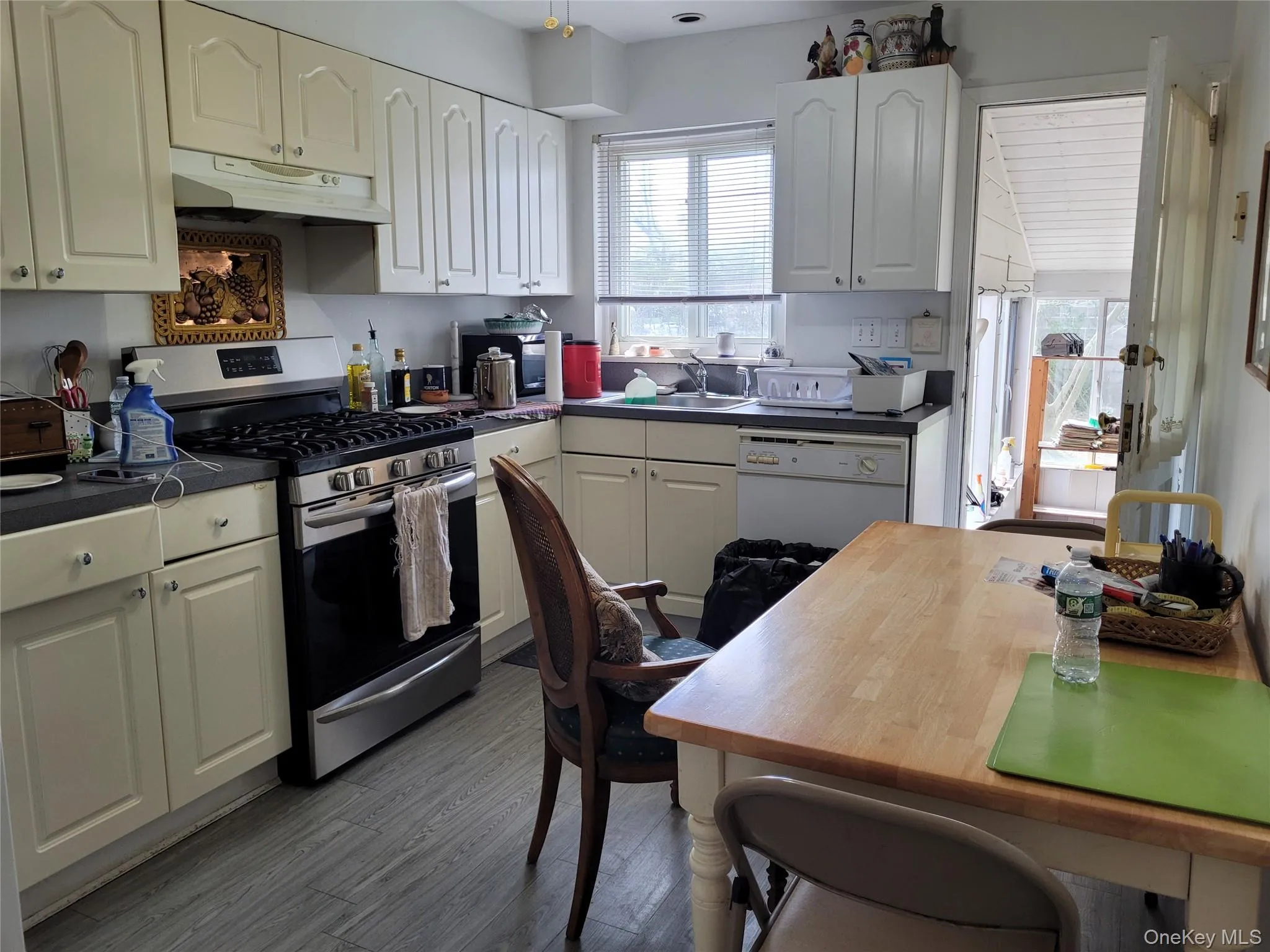 33 Nassau Boulevard, Hempstead, NY, 4 Bedrooms Bedrooms, 15 Rooms Rooms,3 BathroomsBathrooms,Residential Sale,For Rent,Nassau,0,992180 33 Nassau Boulevard, Hempstead, NY, 4 Bedrooms Bedrooms, 15 Rooms Rooms,3 BathroomsBathrooms,Residential Sale,For Rent,Nassau,0,992180