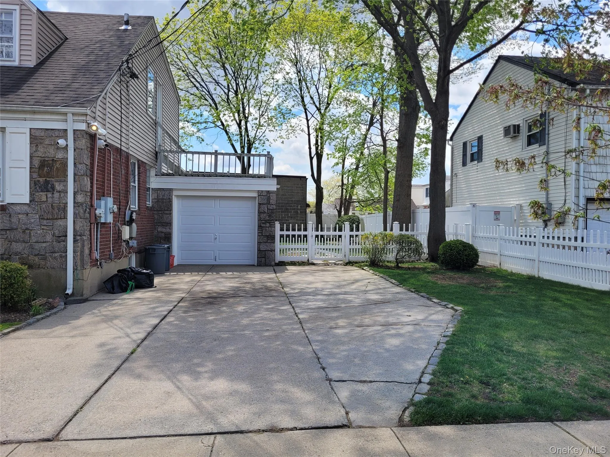 Garage with Sun Porch Above Garage with Sun Porch Above
