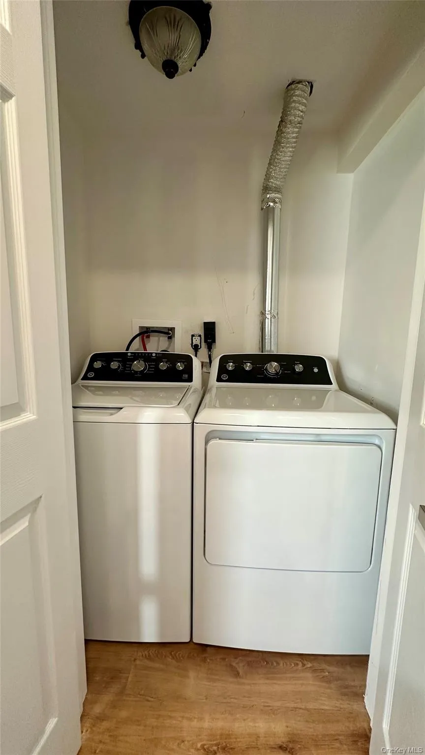 27 Southridge Drive, Glen Cove, NY, 2 Bedrooms Bedrooms, 4 Rooms Rooms,1 BathroomBathrooms,Residential Lease,For Rent,Southridge,0,992206 27 Southridge Drive, Glen Cove, NY, 2 Bedrooms Bedrooms, 4 Rooms Rooms,1 BathroomBathrooms,Residential Lease,For Rent,Southridge,0,992206