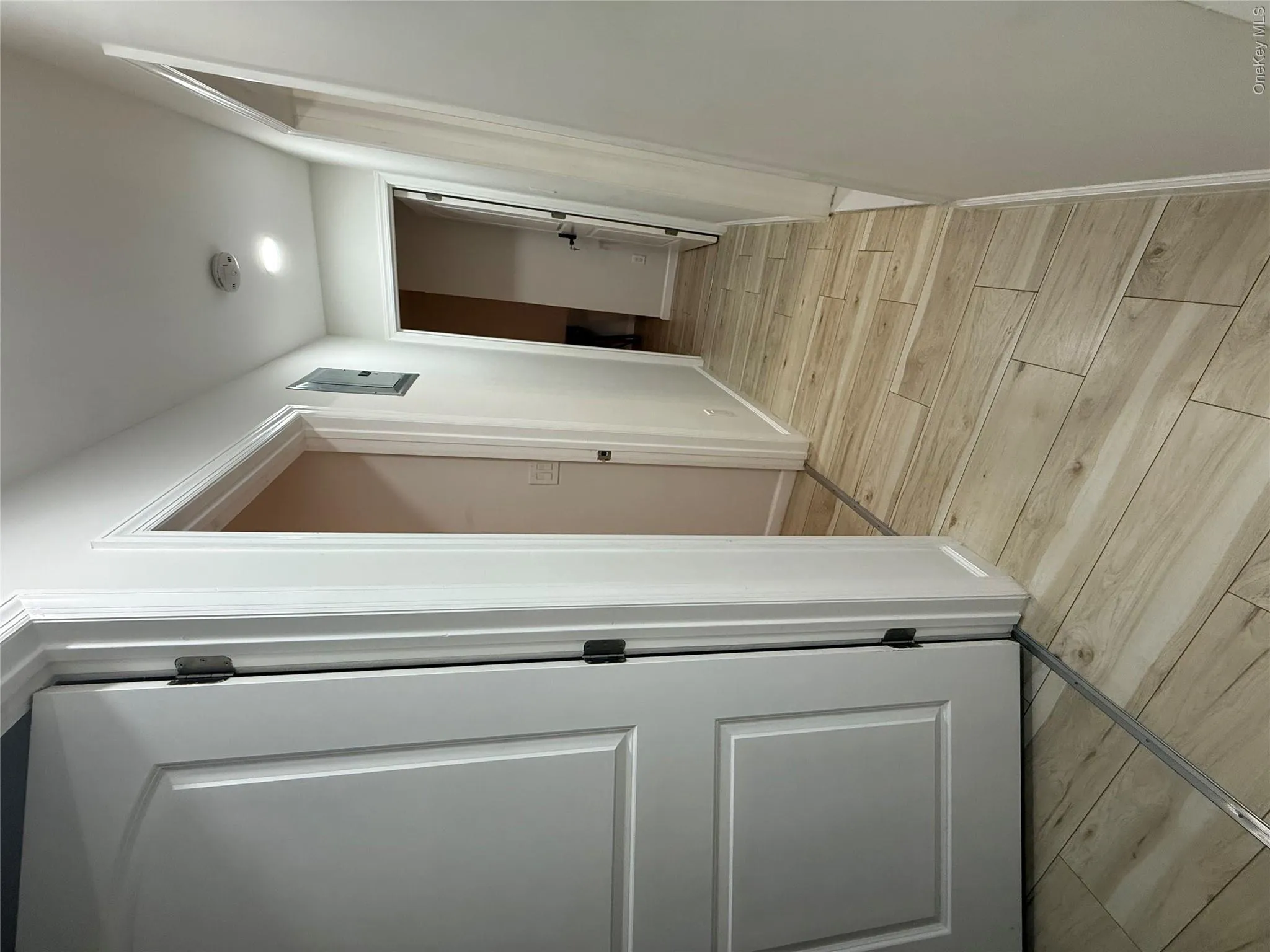 16847 93rd Avenue, New York, NY, 3 Bedrooms Bedrooms, 3 Rooms Rooms,1 BathroomBathrooms,Residential Lease,For Rent,93rd,0,992211 16847 93rd Avenue, New York, NY, 3 Bedrooms Bedrooms, 3 Rooms Rooms,1 BathroomBathrooms,Residential Lease,For Rent,93rd,0,992211