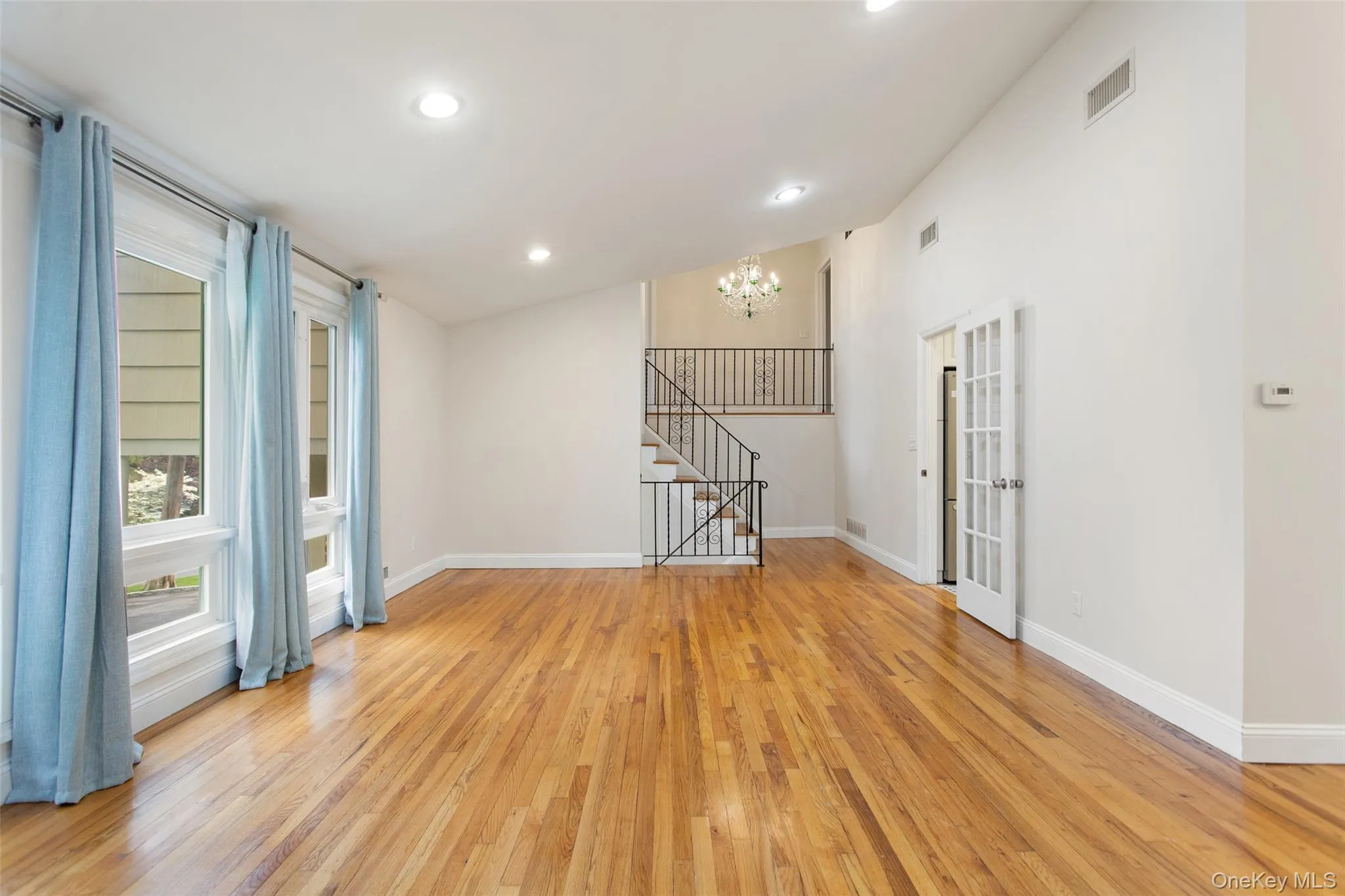 4 Kingwood Road, Greenburgh, NY, 3 Bedrooms Bedrooms, 8 Rooms Rooms,2 BathroomsBathrooms,Residential Lease,For Rent,Kingwood,0,992220 4 Kingwood Road, Greenburgh, NY, 3 Bedrooms Bedrooms, 8 Rooms Rooms,2 BathroomsBathrooms,Residential Lease,For Rent,Kingwood,0,992220