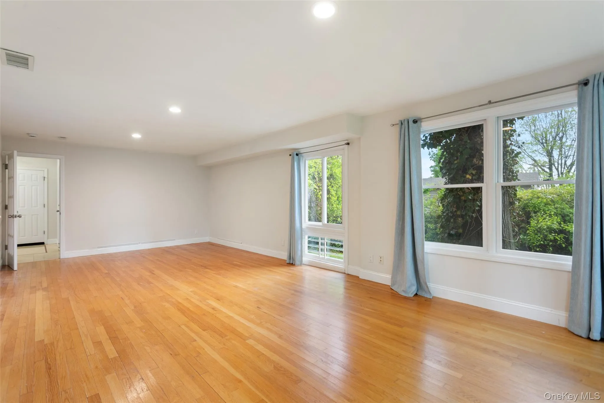 4 Kingwood Road, Greenburgh, NY, 3 Bedrooms Bedrooms, 8 Rooms Rooms,2 BathroomsBathrooms,Residential Lease,For Rent,Kingwood,0,992220 4 Kingwood Road, Greenburgh, NY, 3 Bedrooms Bedrooms, 8 Rooms Rooms,2 BathroomsBathrooms,Residential Lease,For Rent,Kingwood,0,992220