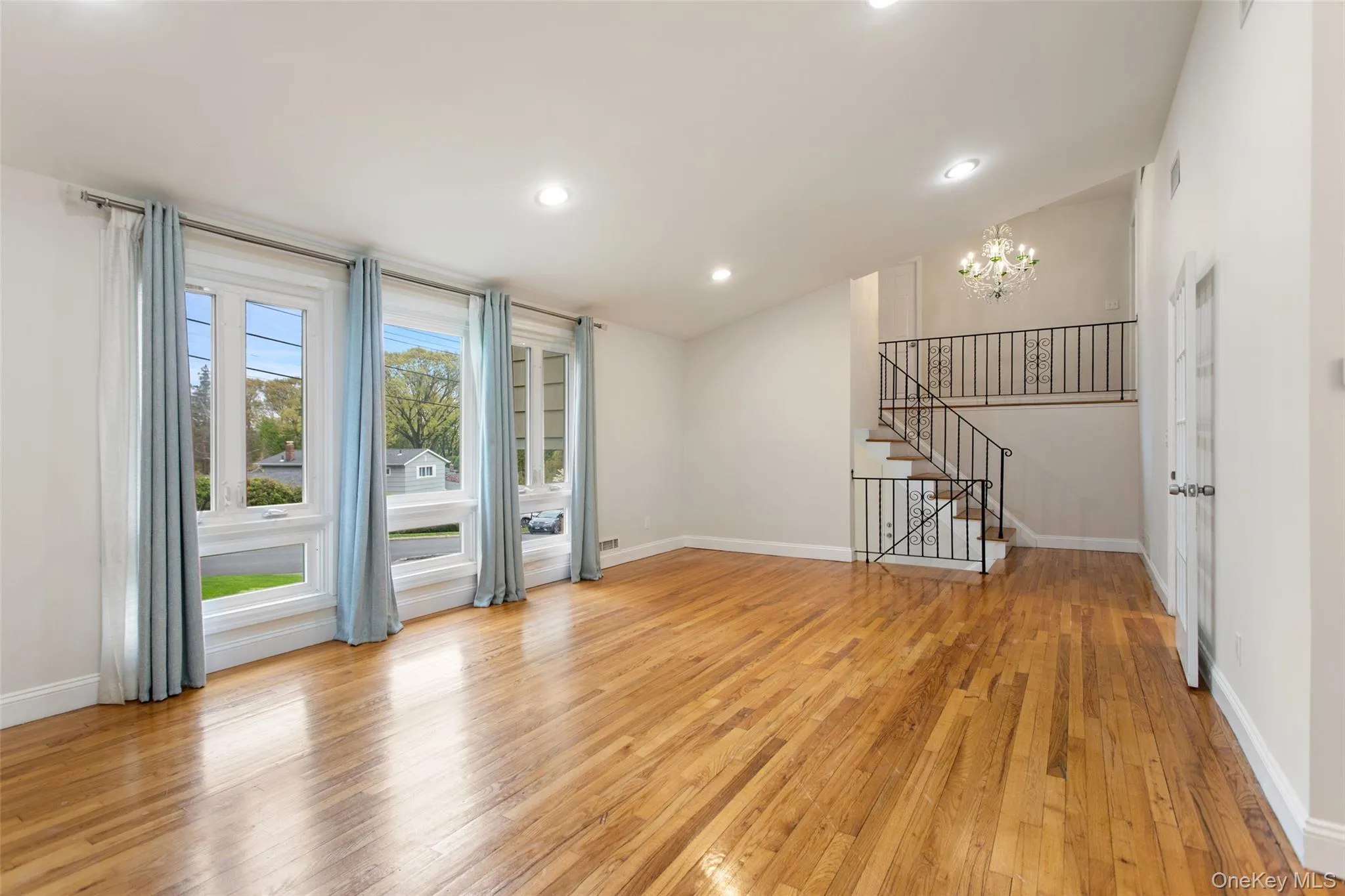 4 Kingwood Road, Greenburgh, NY, 3 Bedrooms Bedrooms, 8 Rooms Rooms,2 BathroomsBathrooms,Residential Lease,For Rent,Kingwood,0,992220 4 Kingwood Road, Greenburgh, NY, 3 Bedrooms Bedrooms, 8 Rooms Rooms,2 BathroomsBathrooms,Residential Lease,For Rent,Kingwood,0,992220