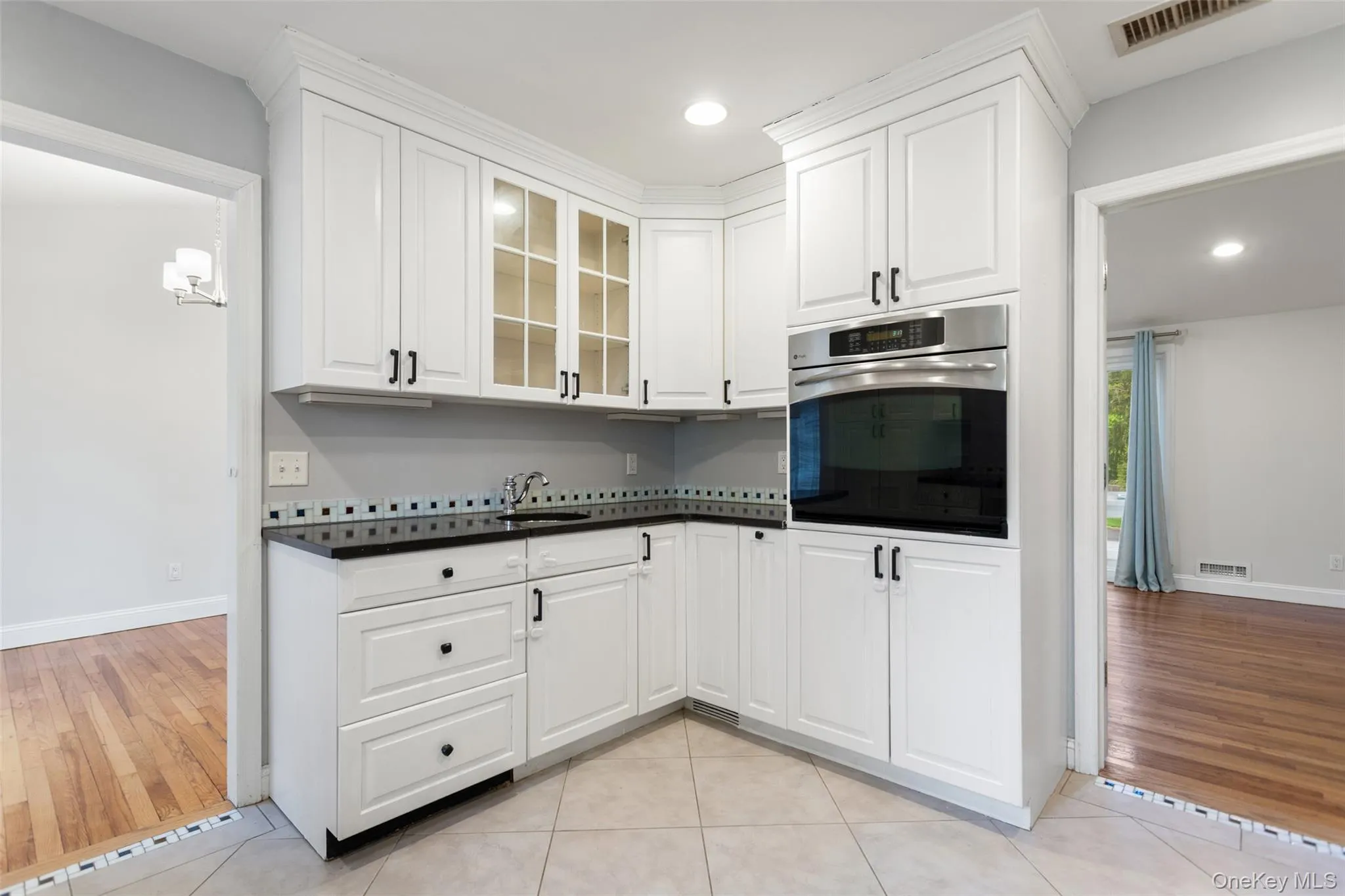 4 Kingwood Road, Greenburgh, NY, 3 Bedrooms Bedrooms, 8 Rooms Rooms,2 BathroomsBathrooms,Residential Lease,For Rent,Kingwood,0,992220 4 Kingwood Road, Greenburgh, NY, 3 Bedrooms Bedrooms, 8 Rooms Rooms,2 BathroomsBathrooms,Residential Lease,For Rent,Kingwood,0,992220