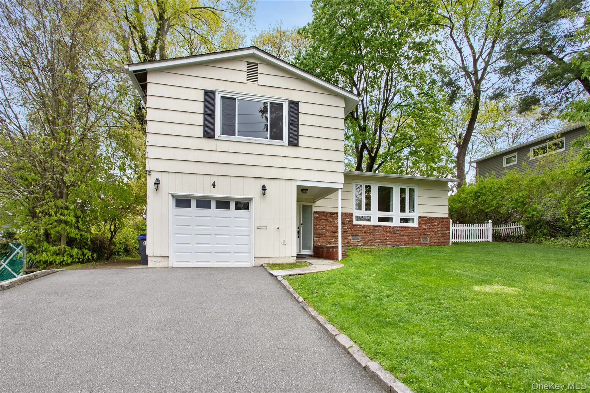 4 Kingwood Road, Greenburgh, NY, 3 Bedrooms Bedrooms, 8 Rooms Rooms,2 BathroomsBathrooms,Residential Lease,For Rent,Kingwood,0,992220 4 Kingwood Road, Greenburgh, NY, 3 Bedrooms Bedrooms, 8 Rooms Rooms,2 BathroomsBathrooms,Residential Lease,For Rent,Kingwood,0,992220