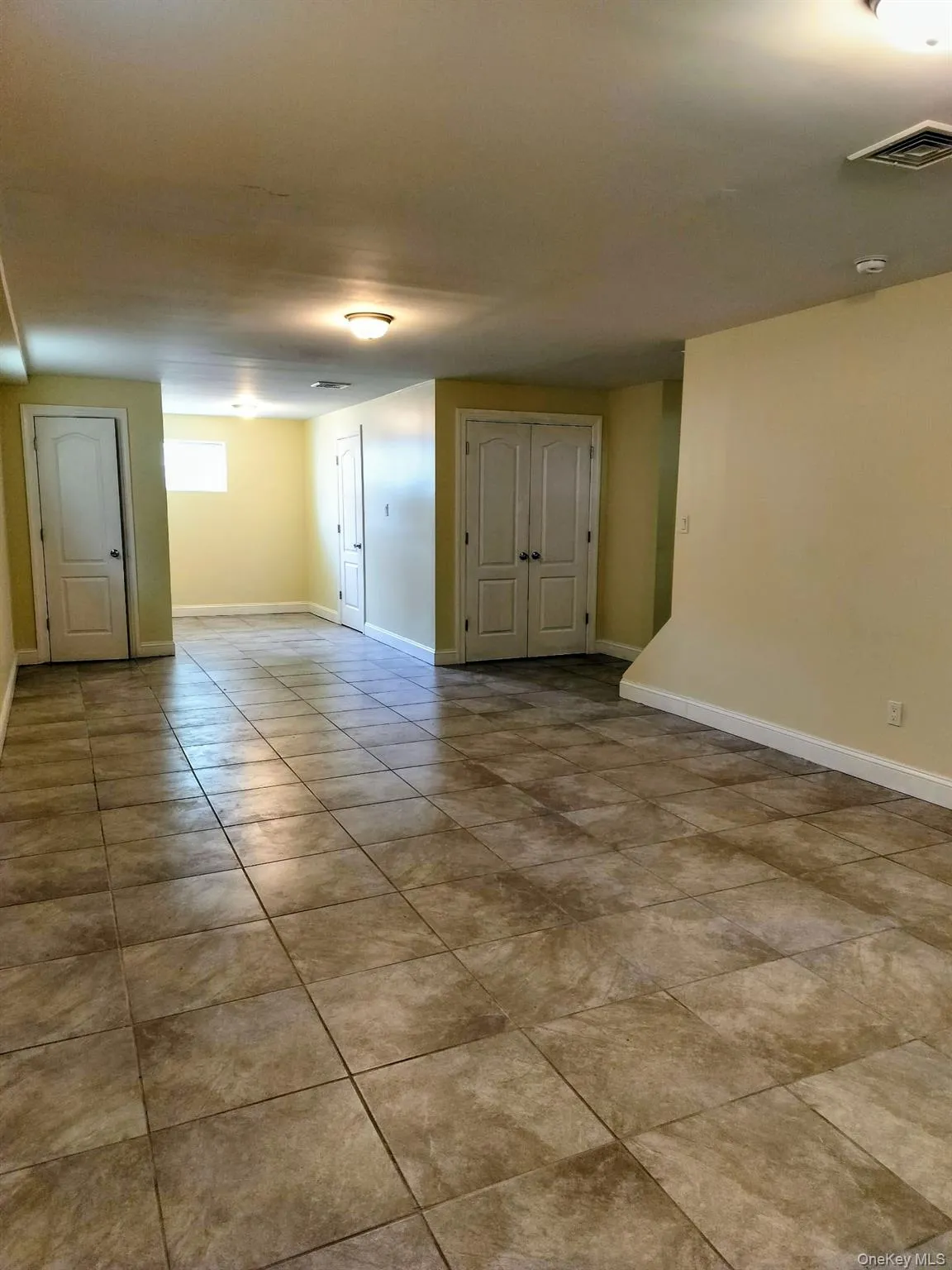 Finished basement with Washer dryer. Finished basement with Washer dryer.