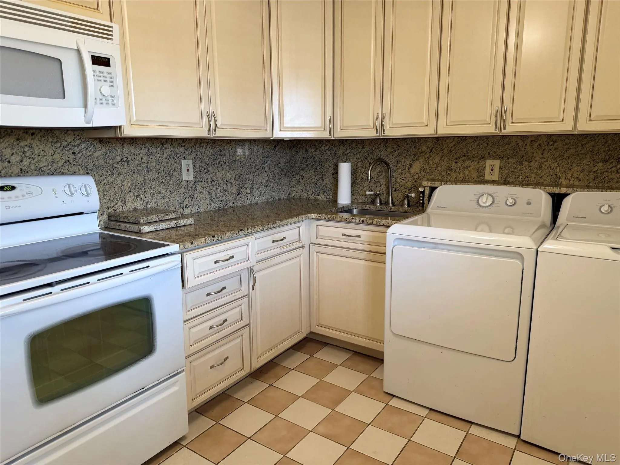 58 Harbor Road, Babylon, NY, 1 Bedroom Bedrooms, 3 Rooms Rooms,1 BathroomBathrooms,Residential,For Rent,Harbor,0,992241 58 Harbor Road, Babylon, NY, 1 Bedroom Bedrooms, 3 Rooms Rooms,1 BathroomBathrooms,Residential,For Rent,Harbor,0,992241