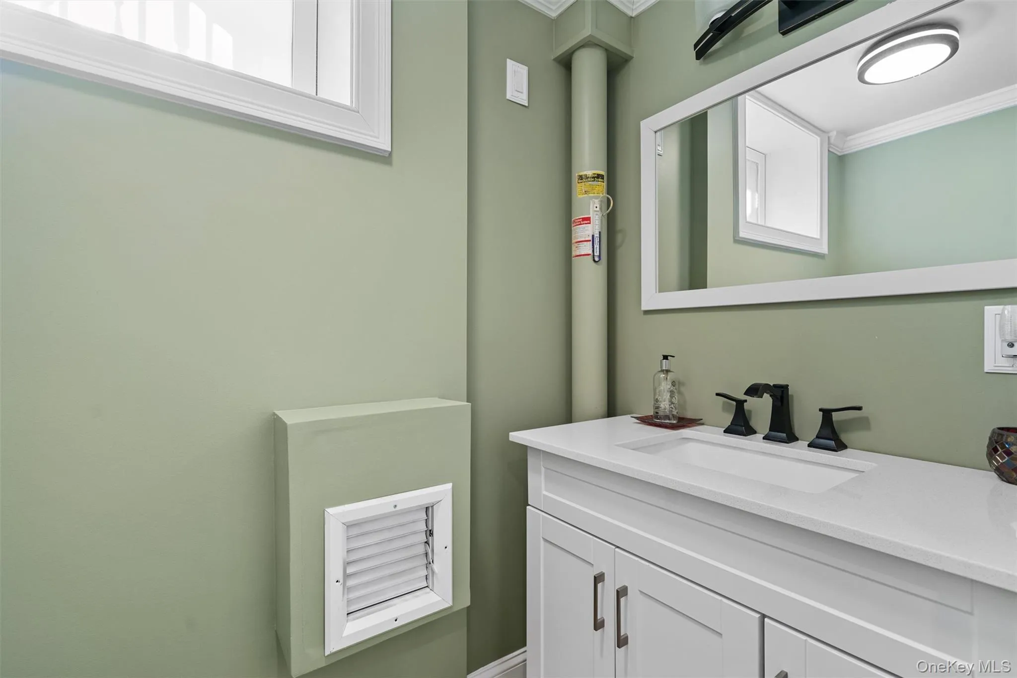 Half bath on basement level. Half bath on basement level.