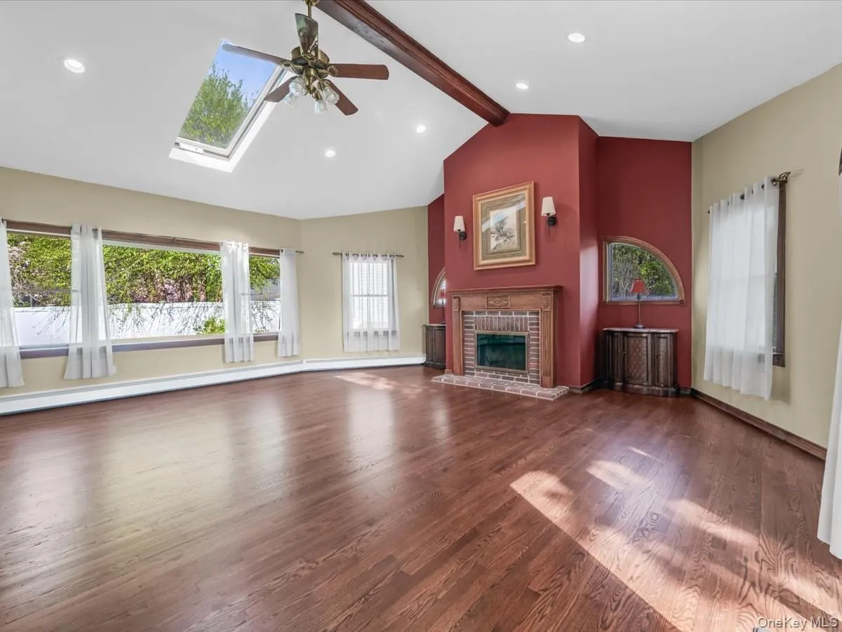 2 Tottenham Place, North Hempstead, NY, 2 Bedrooms Bedrooms, 6 Rooms Rooms,2 BathroomsBathrooms,Residential Lease,For Rent,Tottenham,0,992259 2 Tottenham Place, North Hempstead, NY, 2 Bedrooms Bedrooms, 6 Rooms Rooms,2 BathroomsBathrooms,Residential Lease,For Rent,Tottenham,0,992259