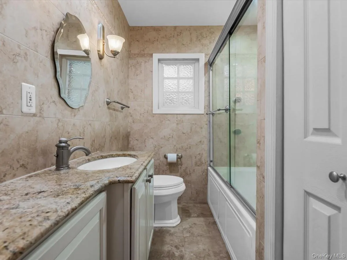 2 Tottenham Place, North Hempstead, NY, 2 Bedrooms Bedrooms, 6 Rooms Rooms,2 BathroomsBathrooms,Residential Lease,For Rent,Tottenham,0,992259 2 Tottenham Place, North Hempstead, NY, 2 Bedrooms Bedrooms, 6 Rooms Rooms,2 BathroomsBathrooms,Residential Lease,For Rent,Tottenham,0,992259