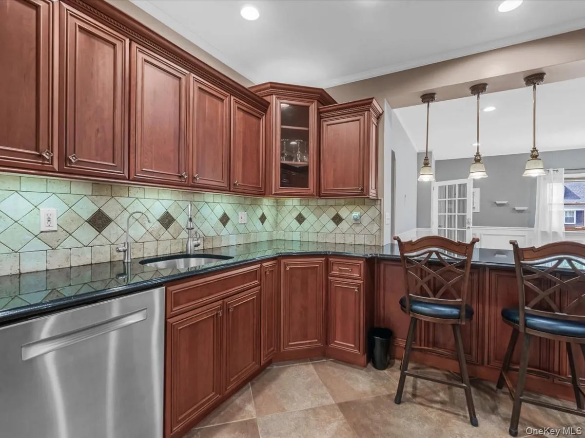 2 Tottenham Place, North Hempstead, NY, 2 Bedrooms Bedrooms, 6 Rooms Rooms,2 BathroomsBathrooms,Residential Lease,For Rent,Tottenham,0,992259 2 Tottenham Place, North Hempstead, NY, 2 Bedrooms Bedrooms, 6 Rooms Rooms,2 BathroomsBathrooms,Residential Lease,For Rent,Tottenham,0,992259