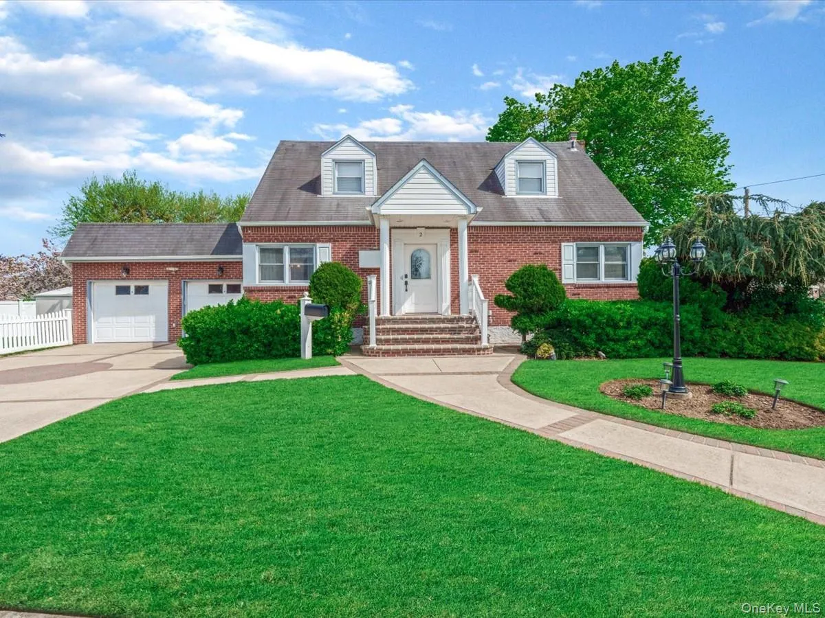 2 Tottenham Place, North Hempstead, NY, 2 Bedrooms Bedrooms, 6 Rooms Rooms,2 BathroomsBathrooms,Residential Lease,For Rent,Tottenham,0,992259 2 Tottenham Place, North Hempstead, NY, 2 Bedrooms Bedrooms, 6 Rooms Rooms,2 BathroomsBathrooms,Residential Lease,For Rent,Tottenham,0,992259
